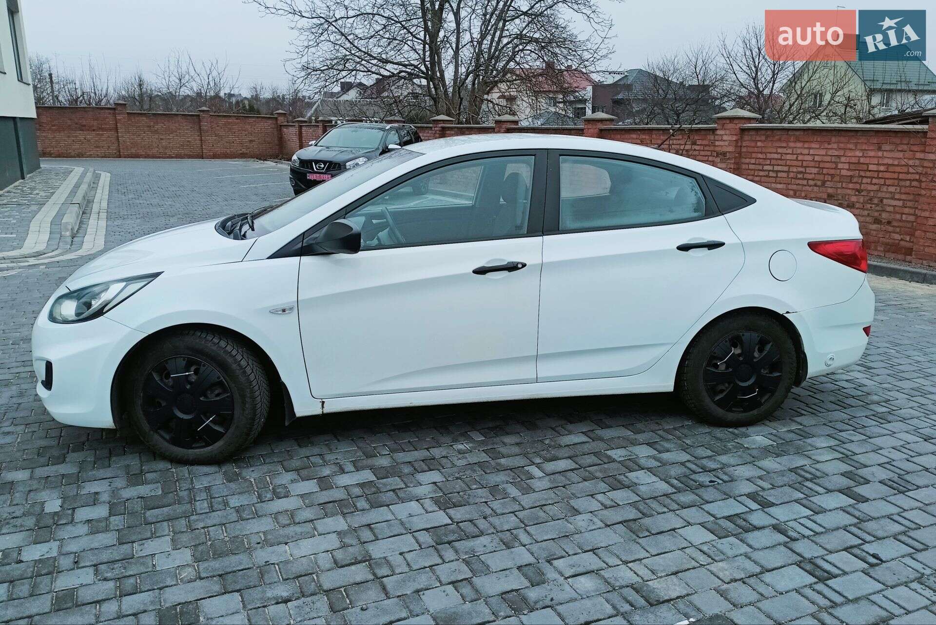 Hyundai Accent 2013 VIN Z94CT41CADR216094 фото оголошення 4 з 17