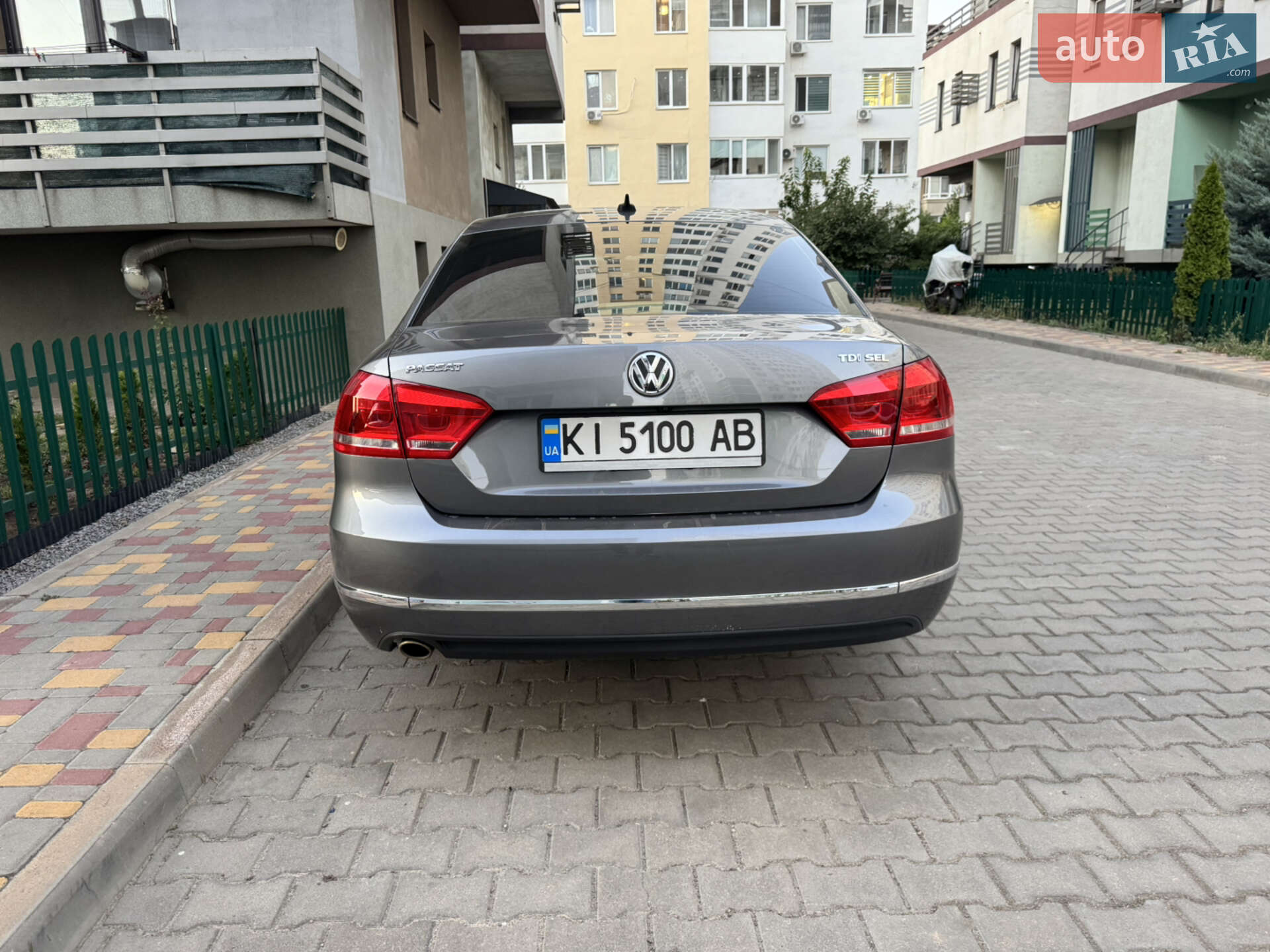 VOLKSWAGEN PASSAT 2015 VIN 1VWCV7A39FC074778 фото оголошення 8 з 16