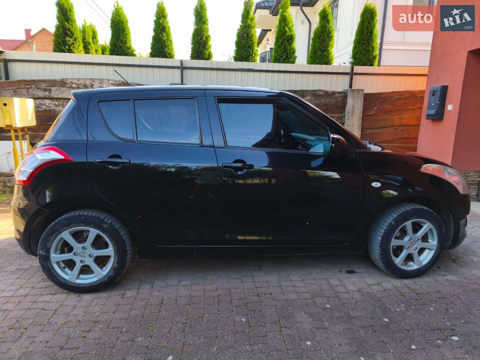 Suzuki Swift 2013 VIN JSAFZD72S00135664 фото оголошення 3 з 9