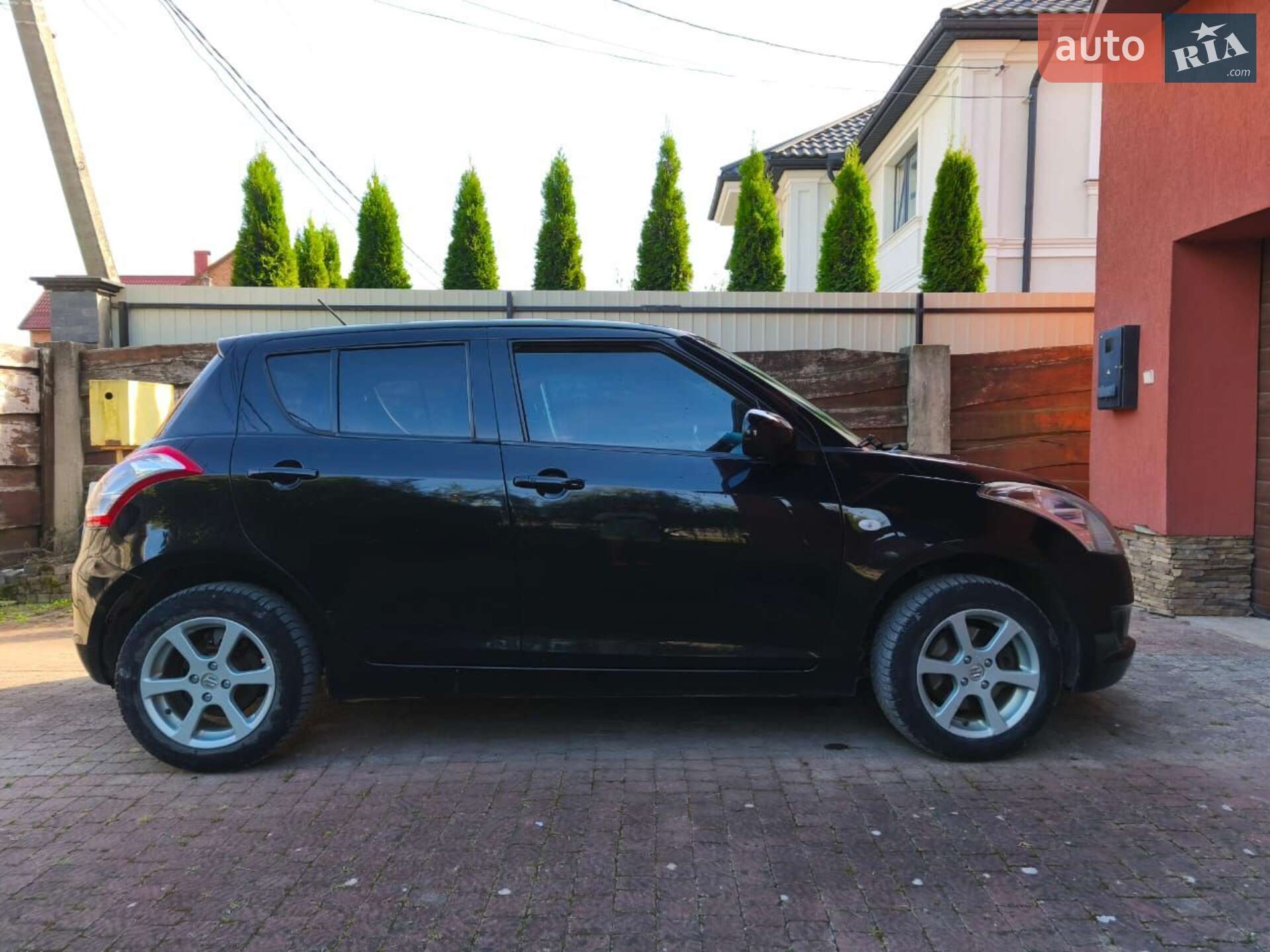 Suzuki Swift 2013 VIN JSAFZD72S00135664 фото оголошення 4 з 9