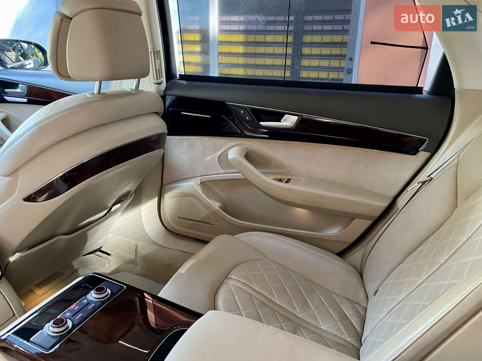 Audi A8 2013 VIN WAUR2AFD6DN026576 фото оголошення 13 з 27