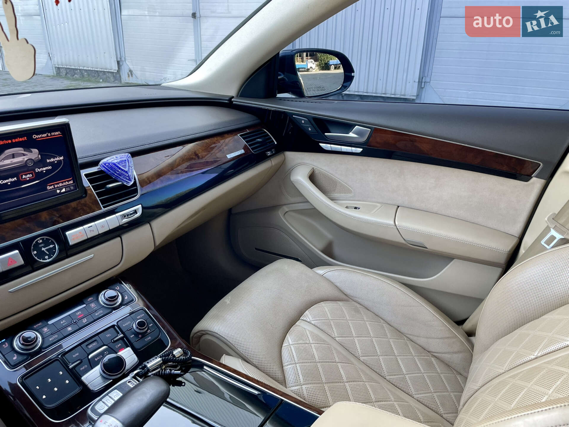 Audi A8 2013 VIN WAUR2AFD6DN026576 фото оголошення 19 з 27