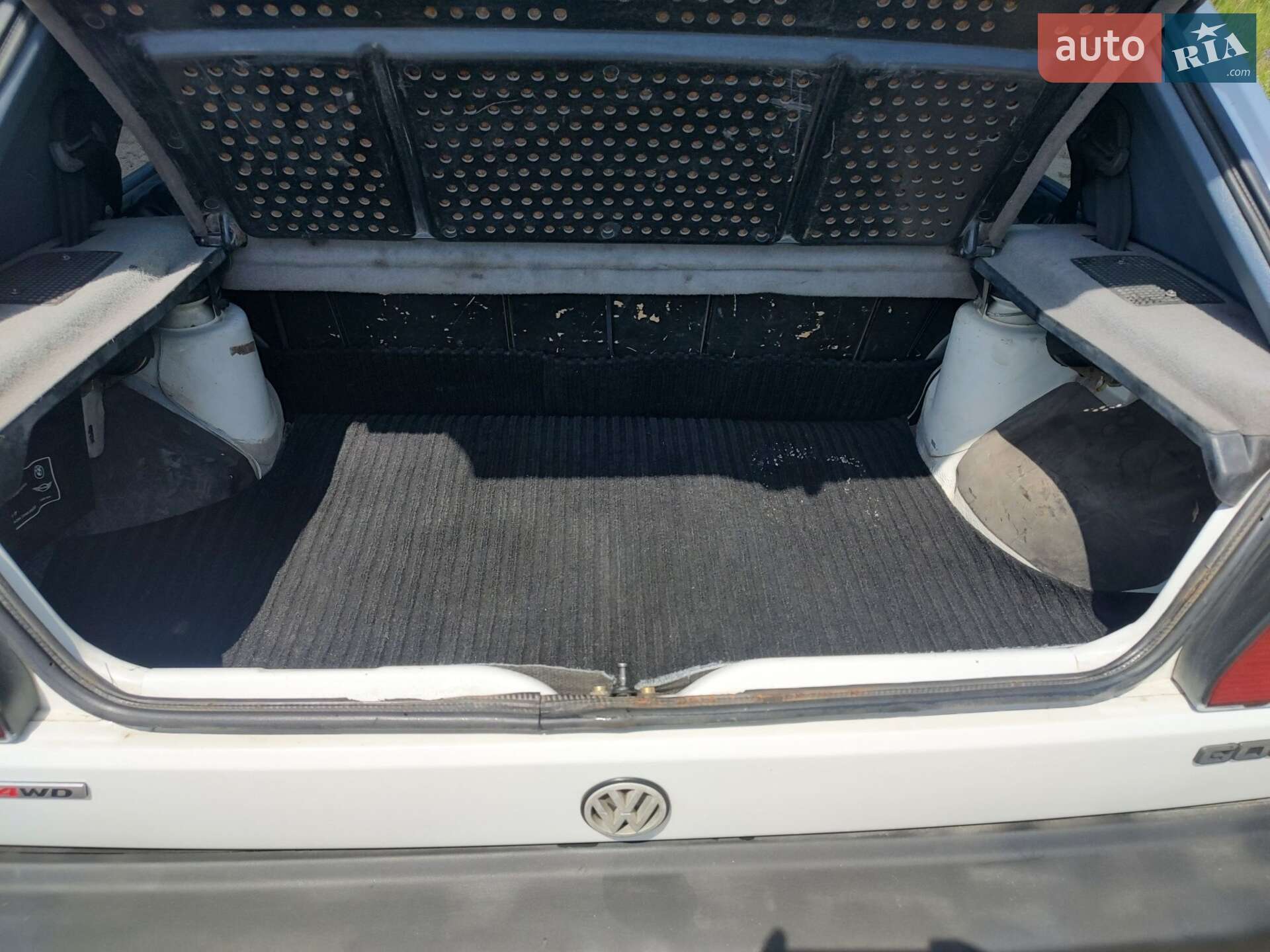 Volkswagen Golf 1988 VIN WVWZZZ19ZJW423145 фото оголошення 11 з 13