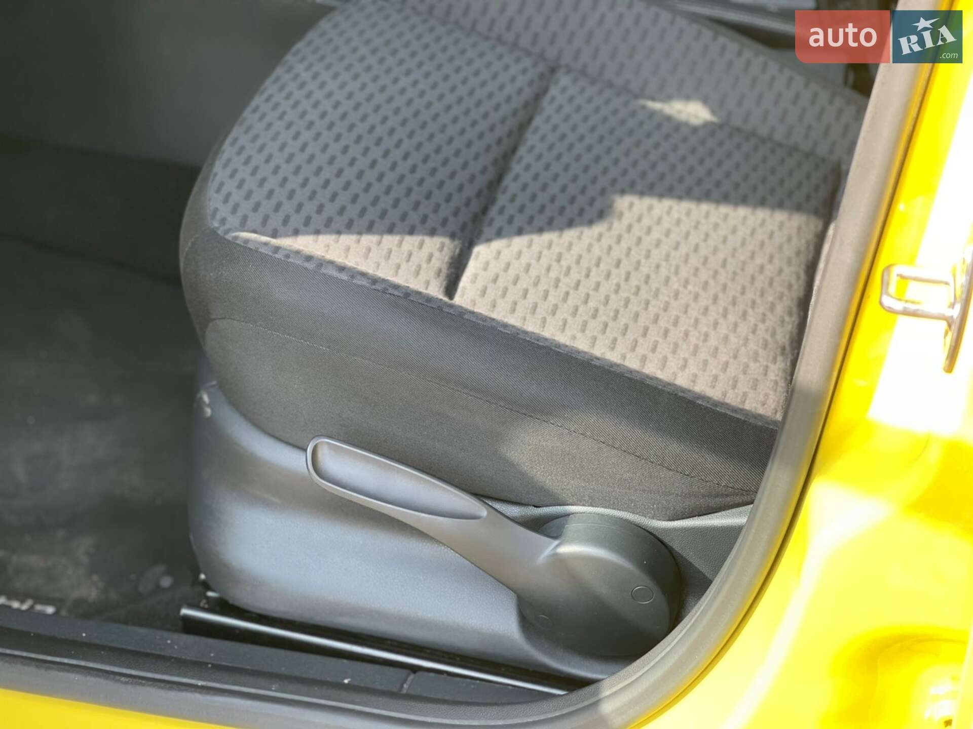 Skoda Fabia 2012 VIN TMBJN65J3C3076583 фото оголошення 20 з 49