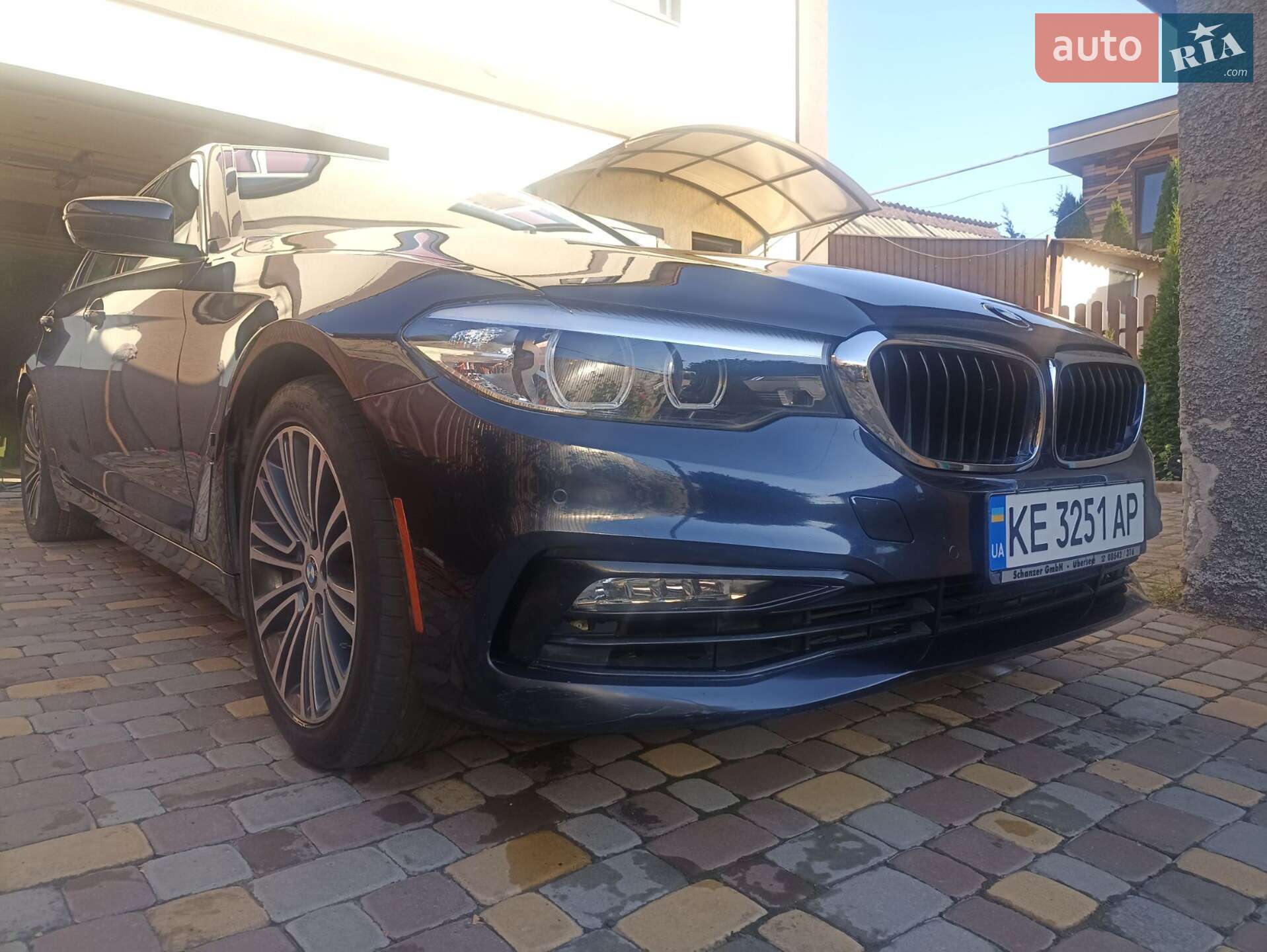 BMW 5 Series 2018 VIN WBAJA9C51JB252646 фото оголошення 11 з 62