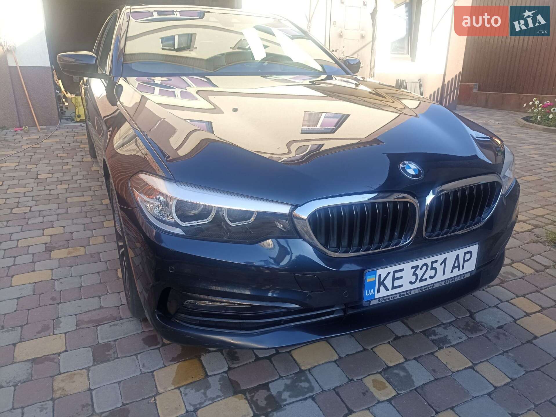 BMW 5 Series 2018 VIN WBAJA9C51JB252646 фото оголошення 12 з 62