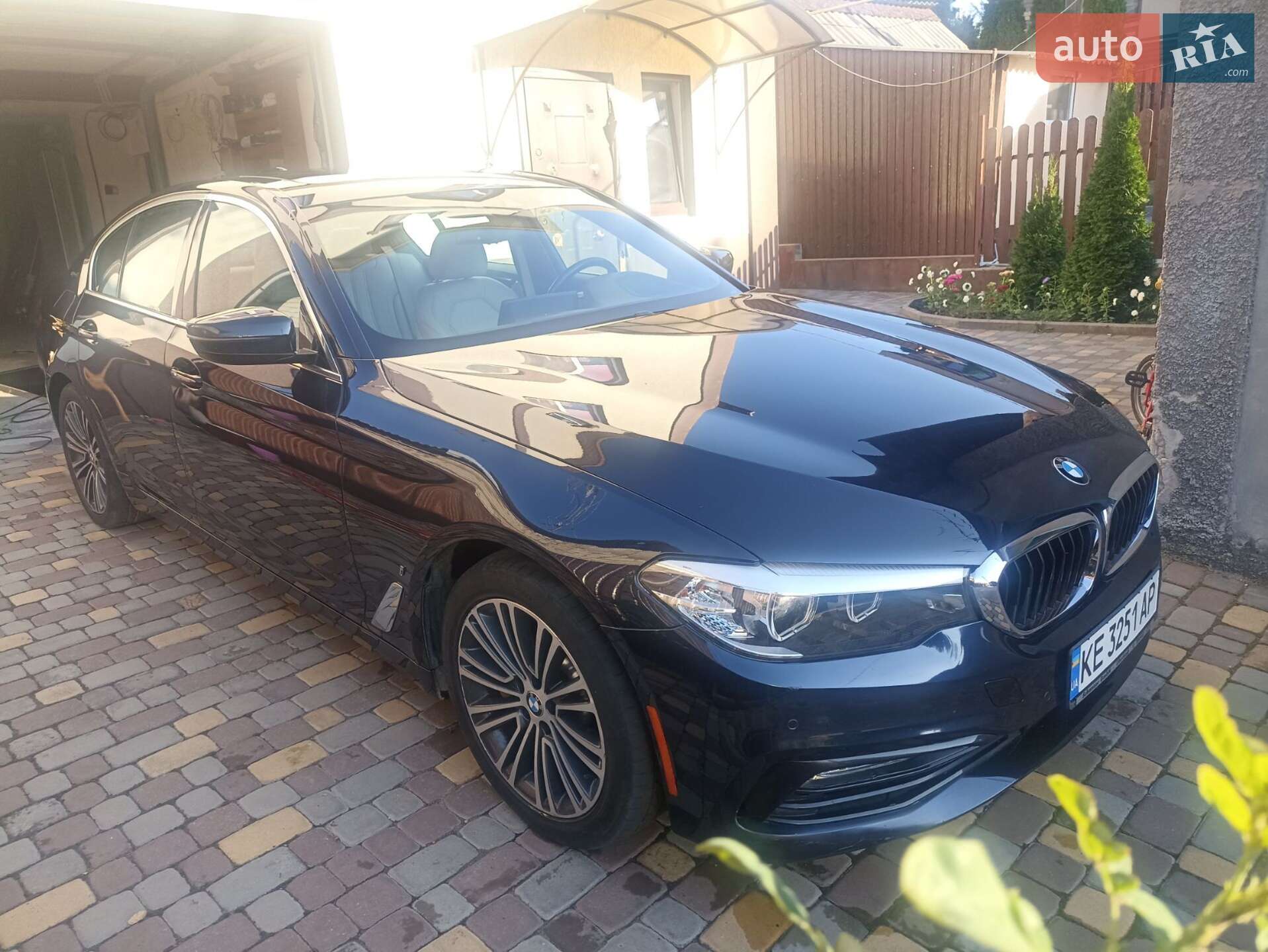 BMW 5 Series 2018 VIN WBAJA9C51JB252646 фото оголошення 5 з 62