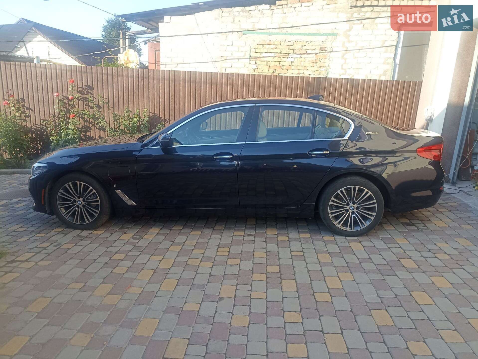 BMW 5 Series 2018 VIN WBAJA9C51JB252646 фото оголошення 7 з 62