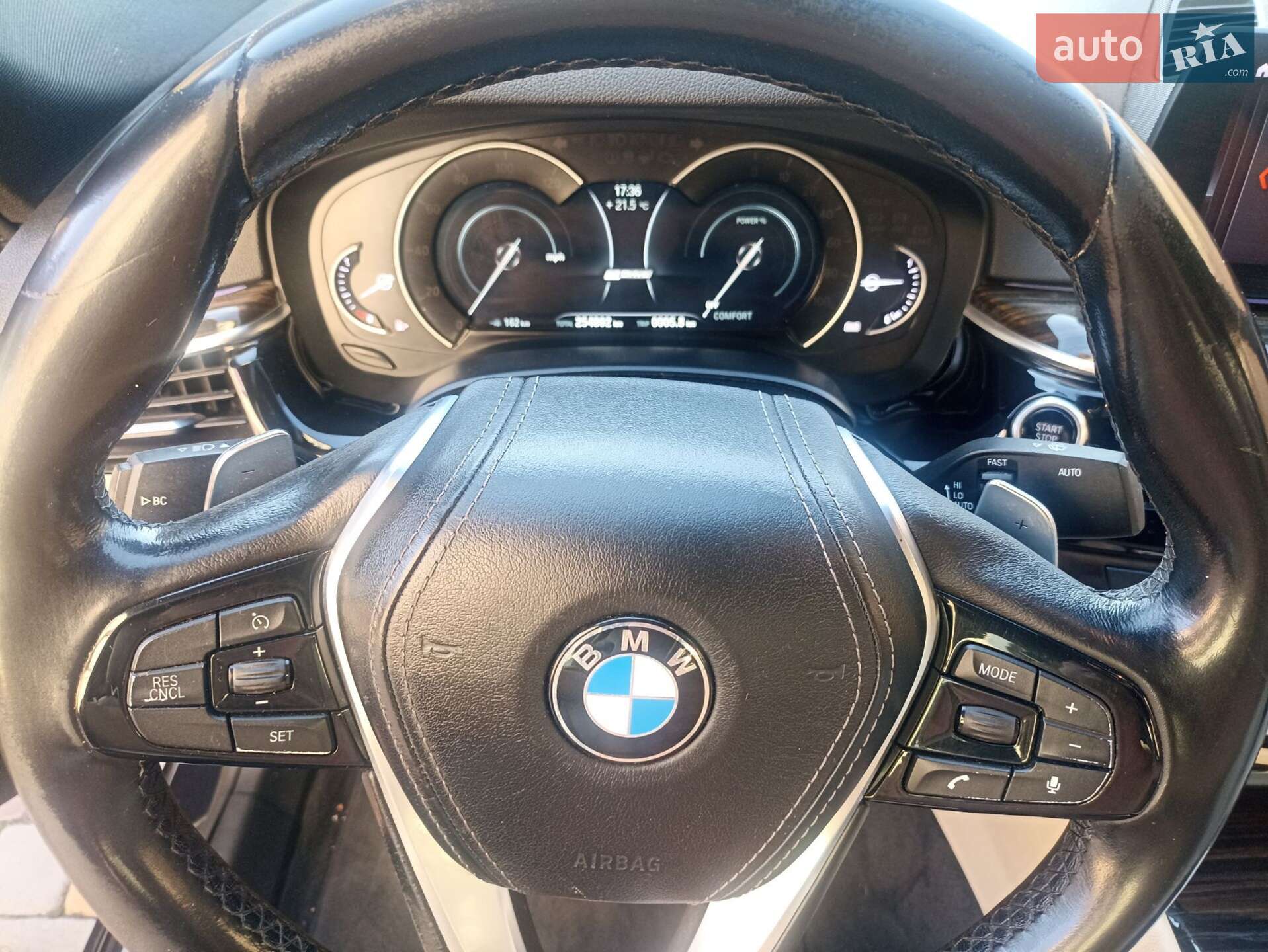 BMW 5 Series 2018 VIN WBAJA9C51JB252646 фото оголошення 26 з 62