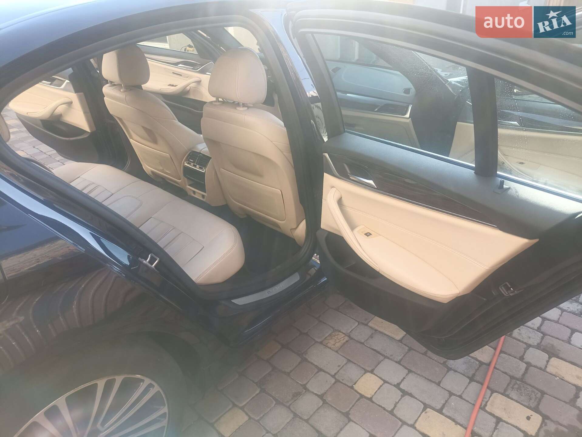 BMW 5 Series 2018 VIN WBAJA9C51JB252646 фото оголошення 28 з 62
