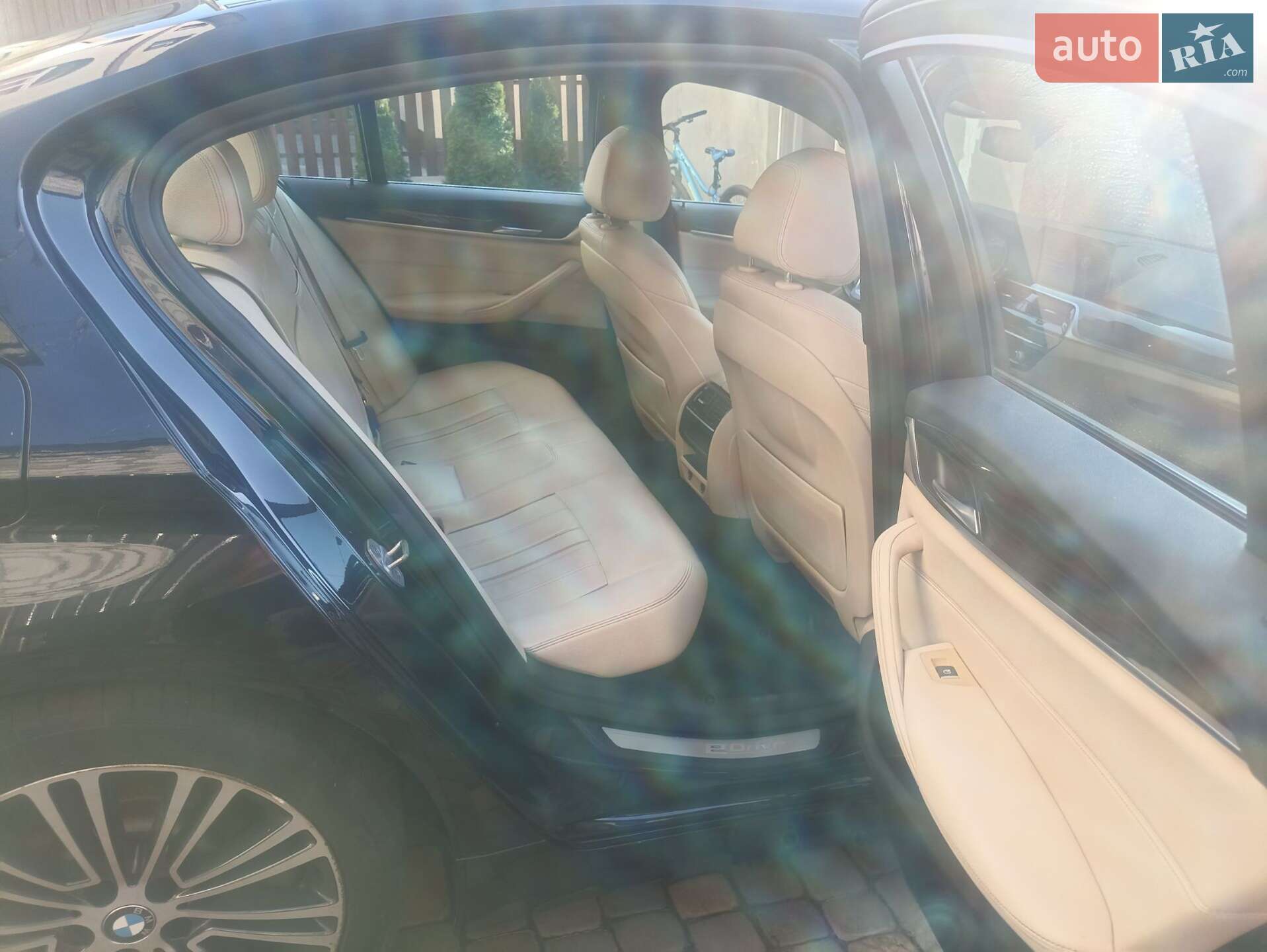 BMW 5 Series 2018 VIN WBAJA9C51JB252646 фото оголошення 32 з 62