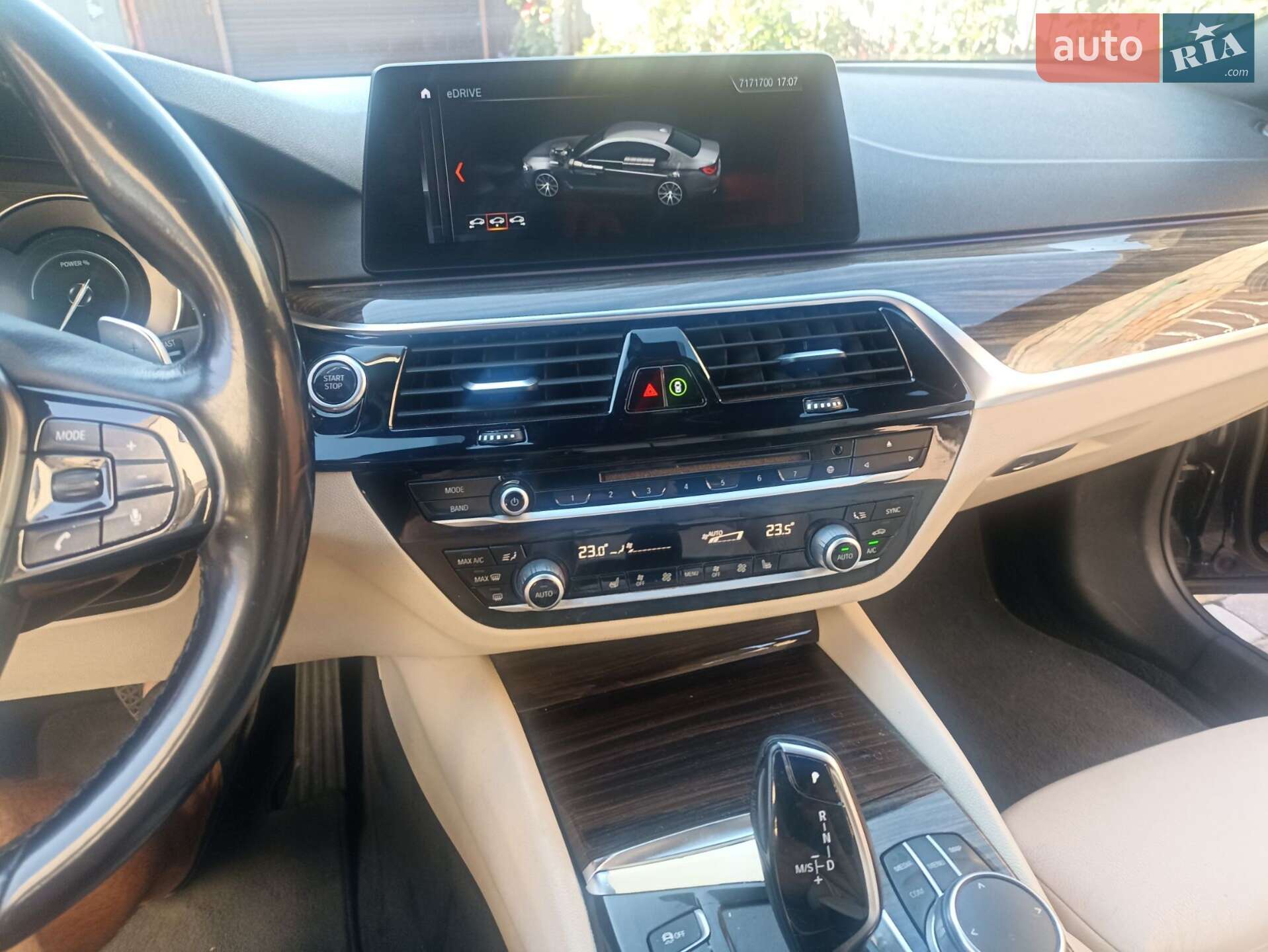 BMW 5 Series 2018 VIN WBAJA9C51JB252646 фото оголошення 36 з 62