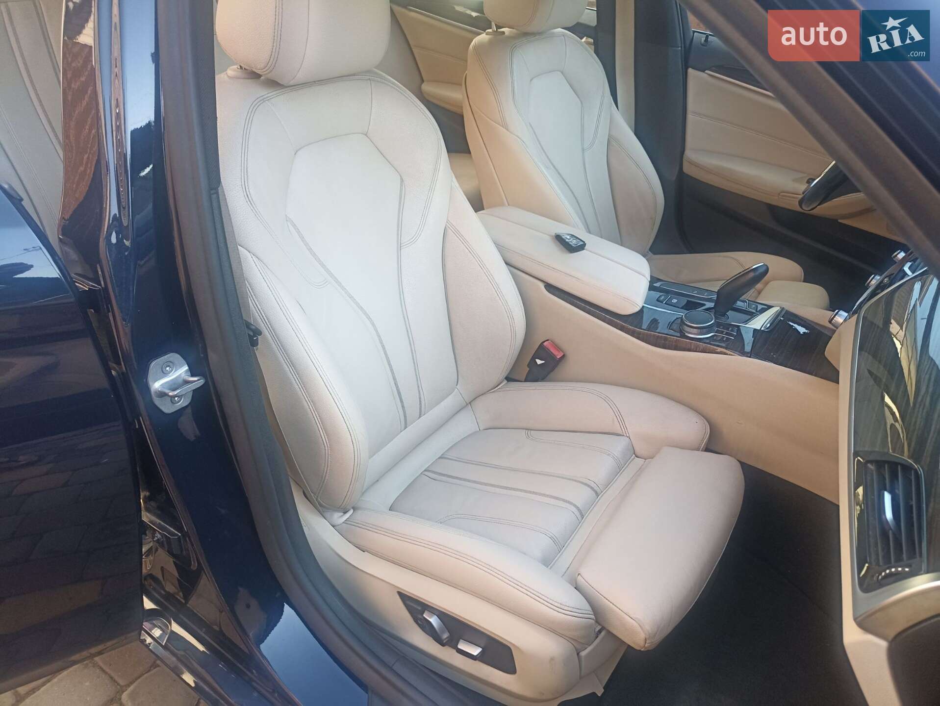 BMW 5 Series 2018 VIN WBAJA9C51JB252646 фото оголошення 37 з 62