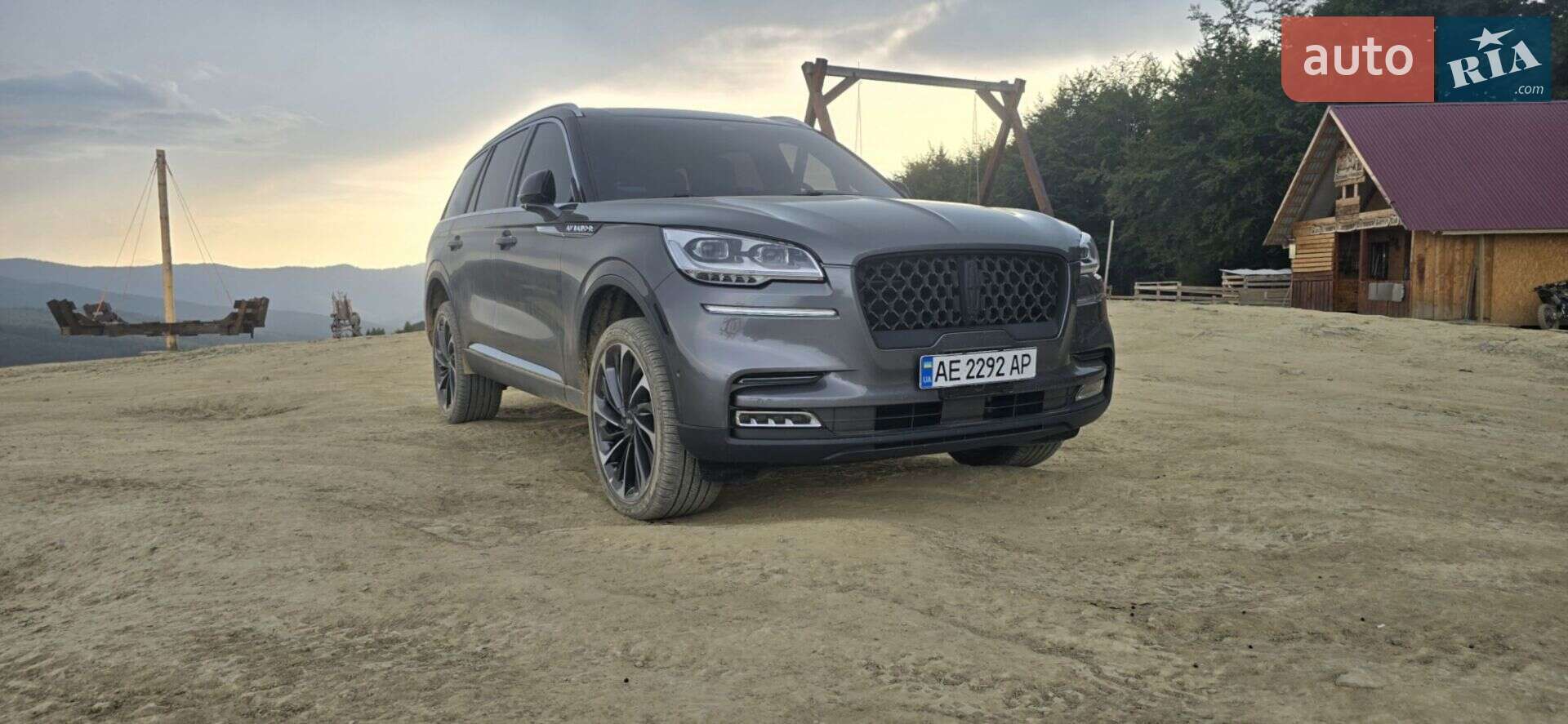Lincoln Aviator 2020 VIN 5LM5J7XC6MGL01793 фото оголошення 6 з 83