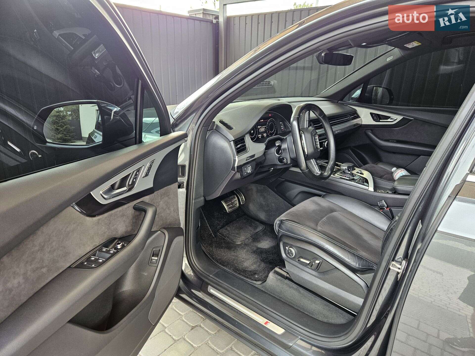 Audi Q7 2018 VIN WAUZZZ4M2KD000718 фото оголошення 22 з 23