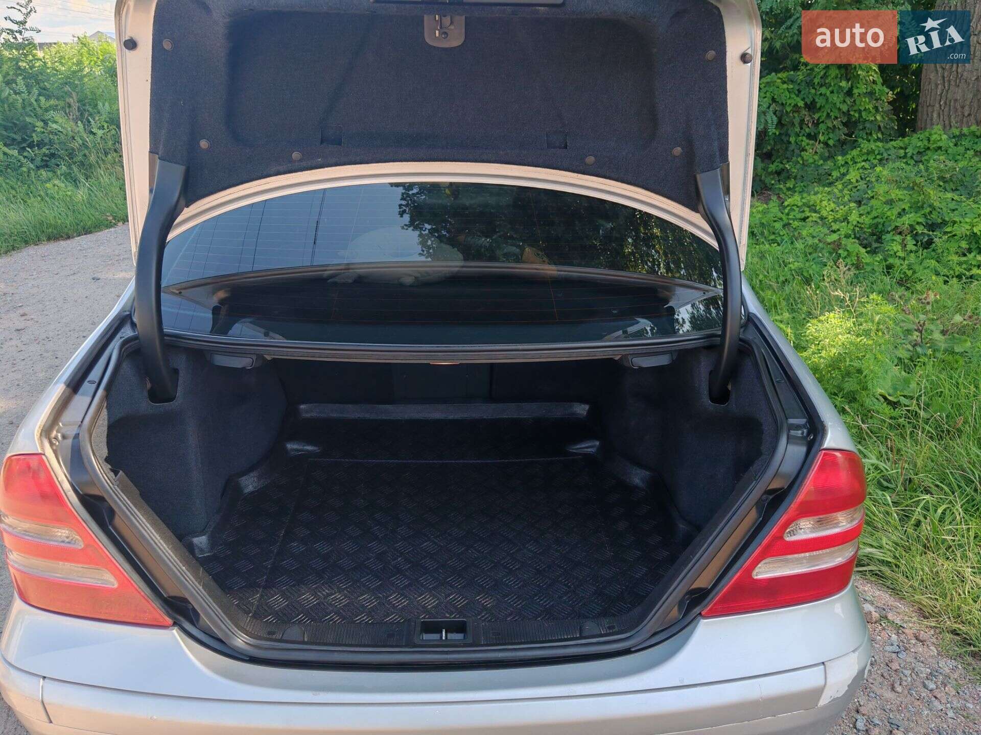 Mercedes-Benz C-Class 2003 VIN WDB2030421F426809 фото оголошення 8 з 35