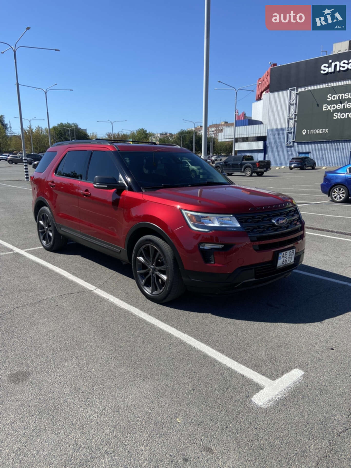 Ford Explorer 2018 VIN 1FM5K8D88JGC04189 фото оголошення 4 з 19