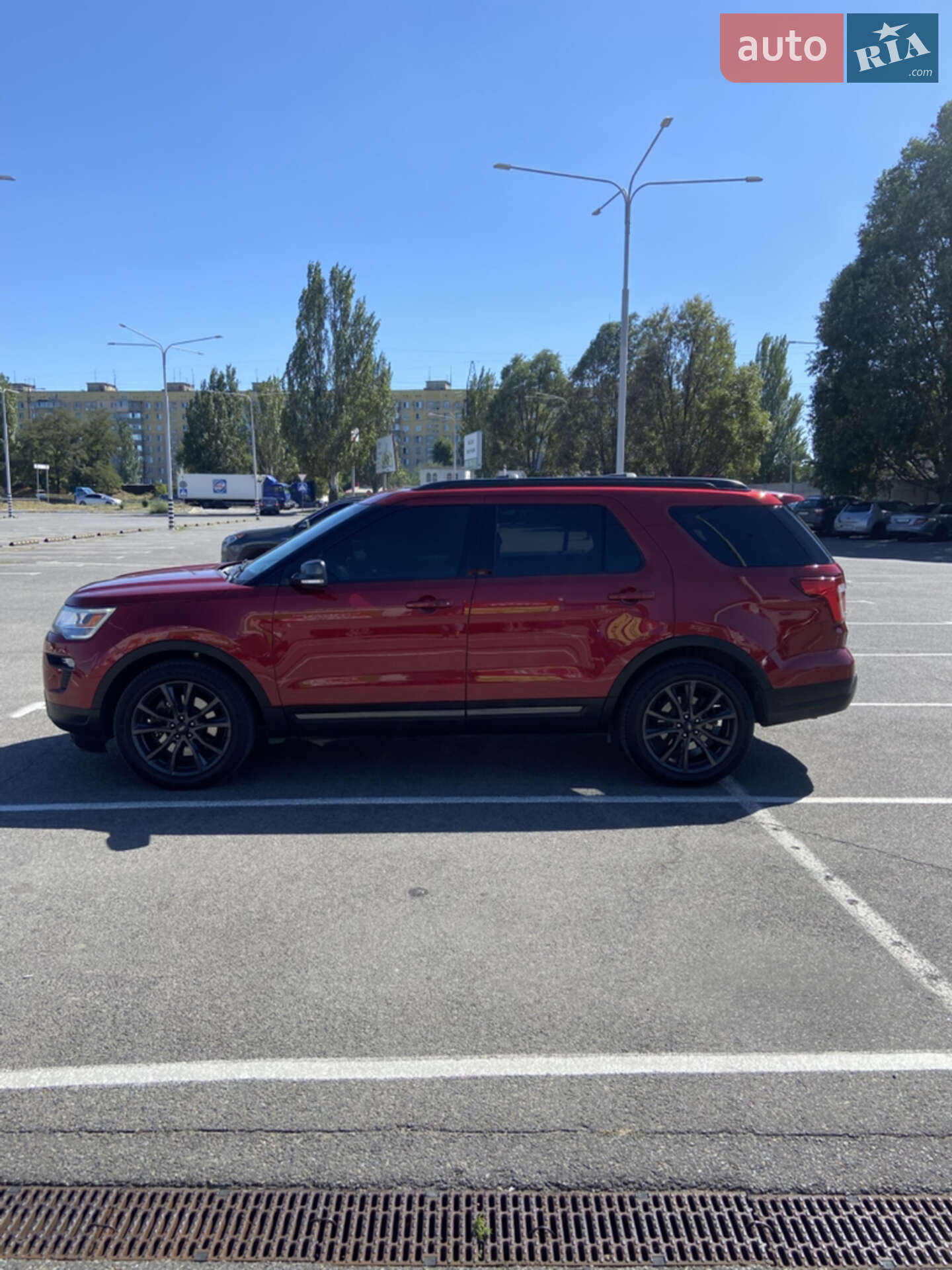 Ford Explorer 2018 VIN 1FM5K8D88JGC04189 фото оголошення 8 з 19
