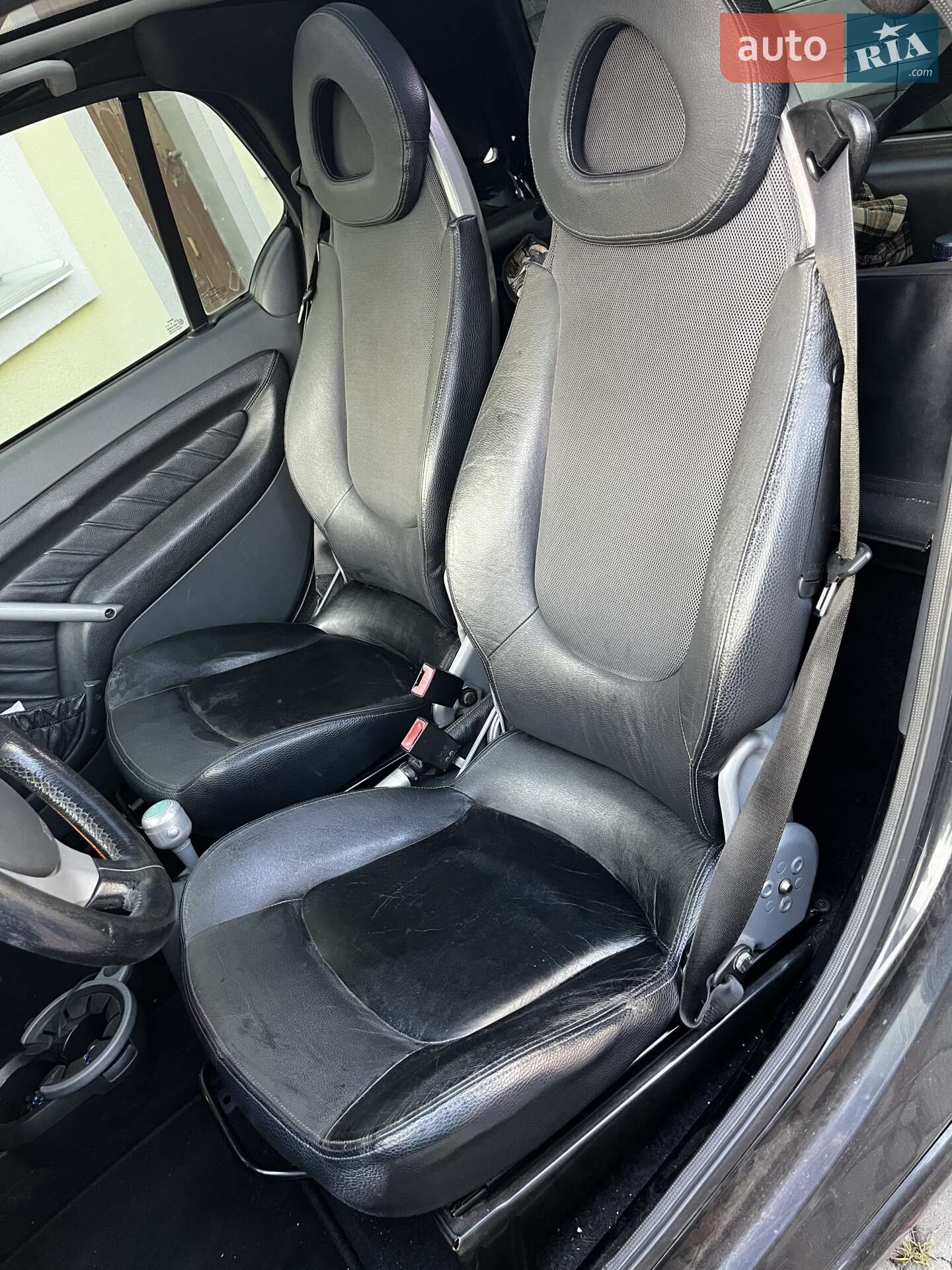 Smart Fortwo 2004 VIN WME4503331J085357 фото оголошення 4 з 26
