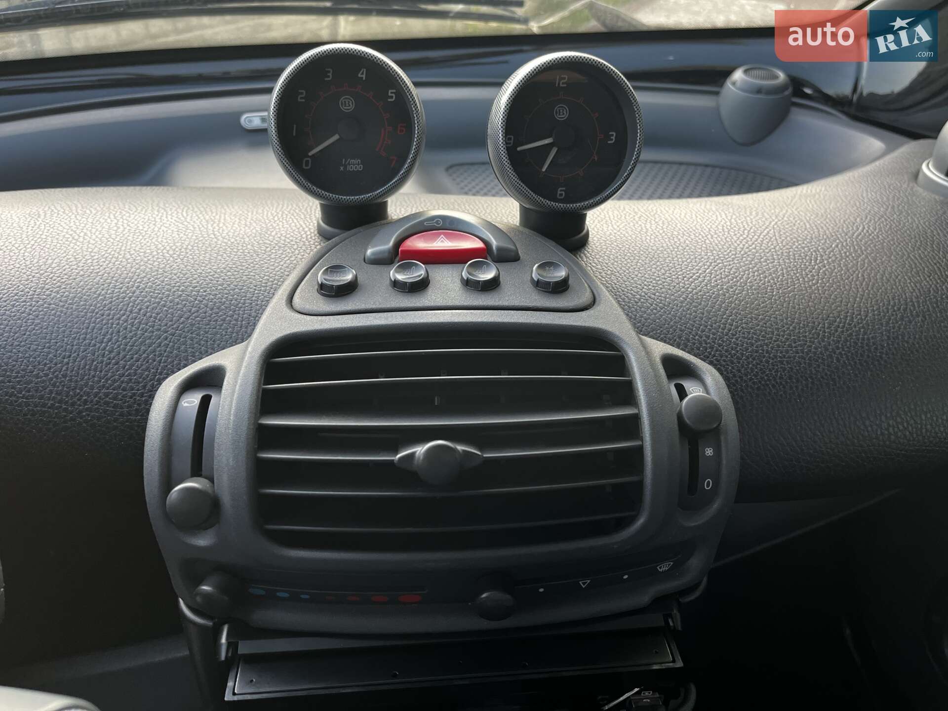 Smart Fortwo 2004 VIN WME4503331J085357 фото оголошення 9 з 26