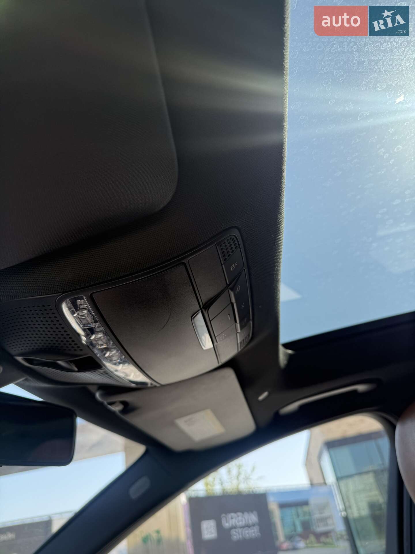 Mercedes-Benz C-Class 2019 VIN WDDWF6EB2LR555995 фото оголошення 8 з 13