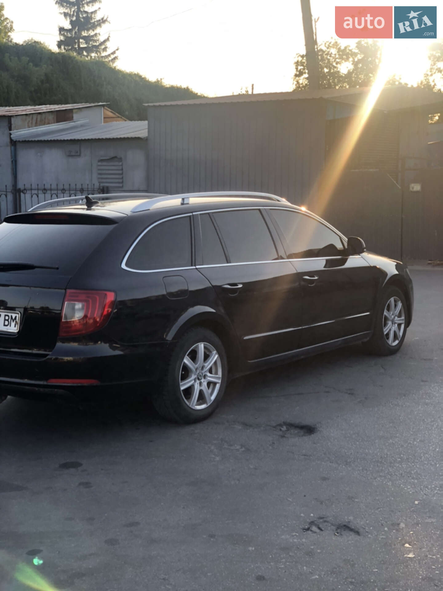Skoda Superb 2011 VIN TMBJJ73T0B9056437 фото оголошення 2 з 11