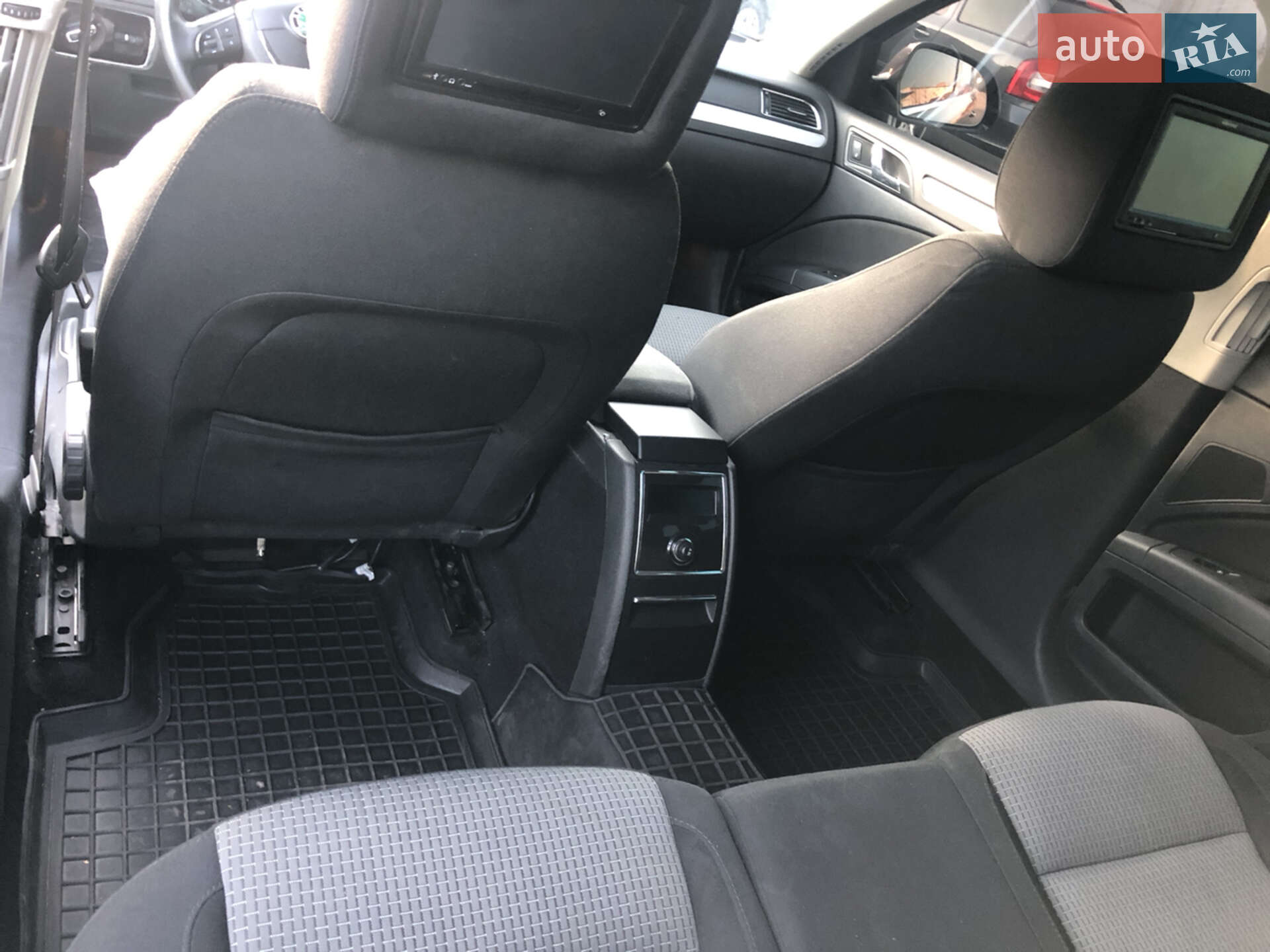 Skoda Superb 2011 VIN TMBJJ73T0B9056437 фото оголошення 11 з 11