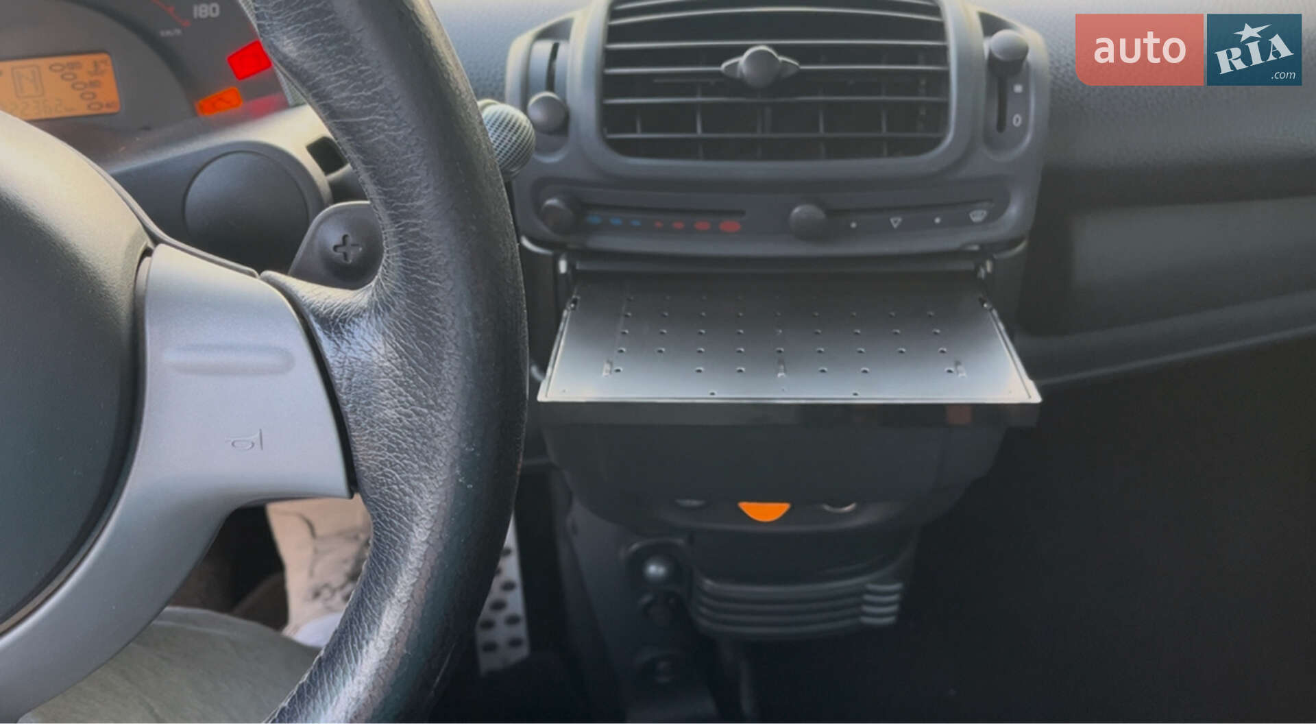 Smart Fortwo 2004 VIN WME4503331J085357 фото оголошення 15 з 26