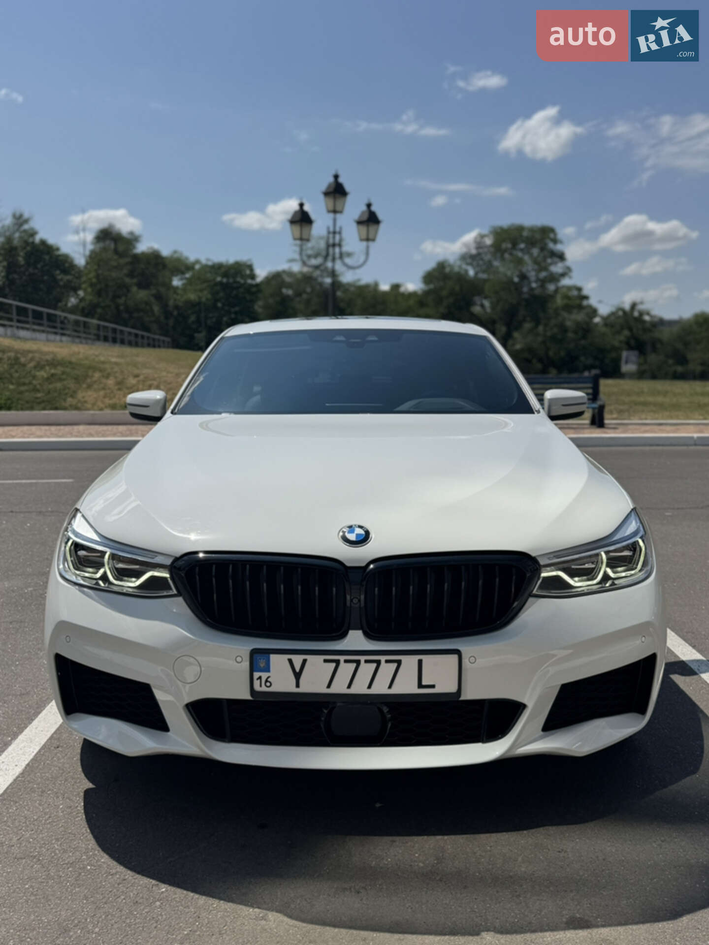 BMW 6 Series GT 2018 VIN WBAJV6C5XKBK08200 фото оголошення 2 з 45