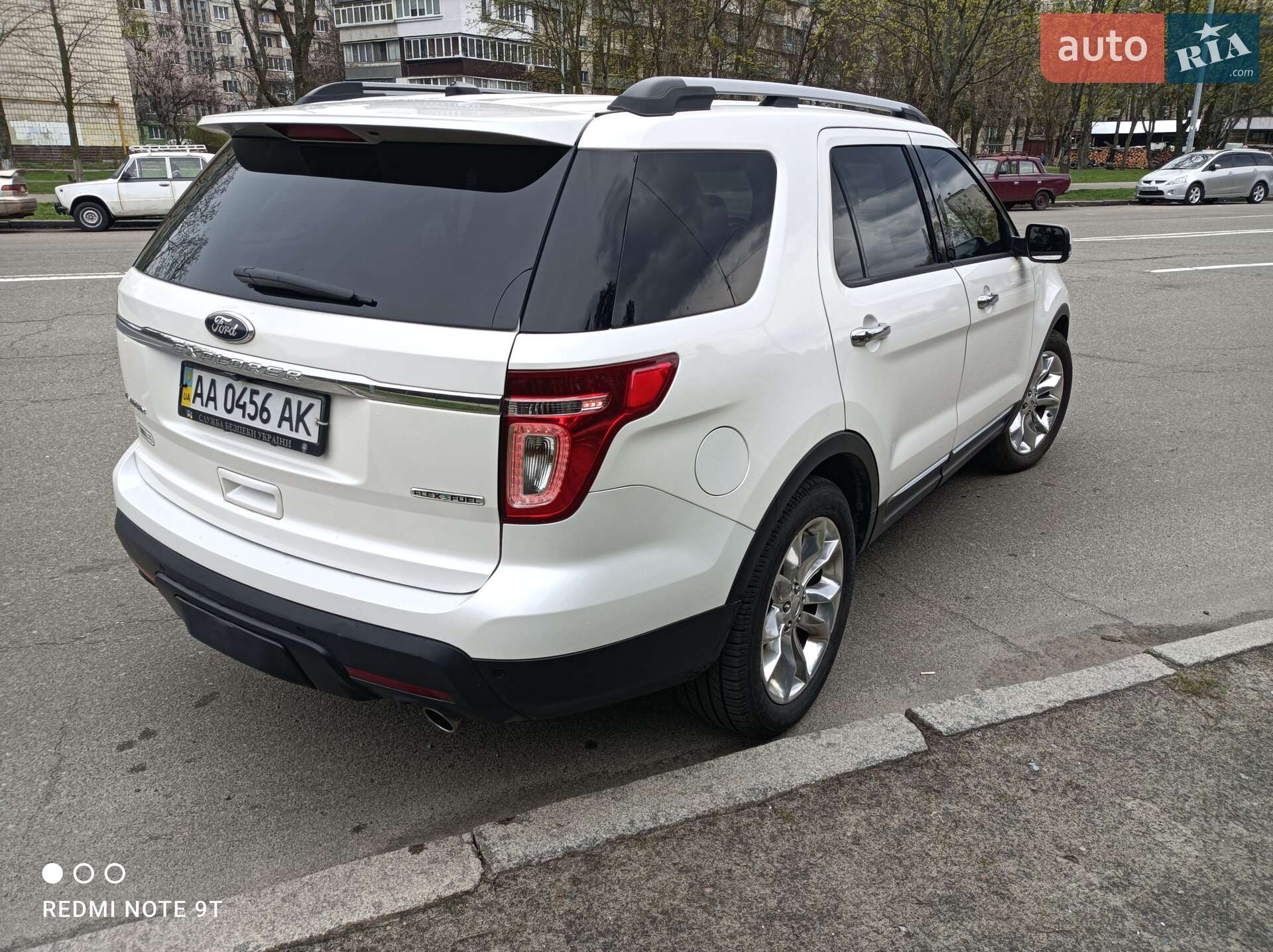 Ford Explorer 2014 VIN 1FM5K7F86FGA54128 фото оголошення 3 з 22