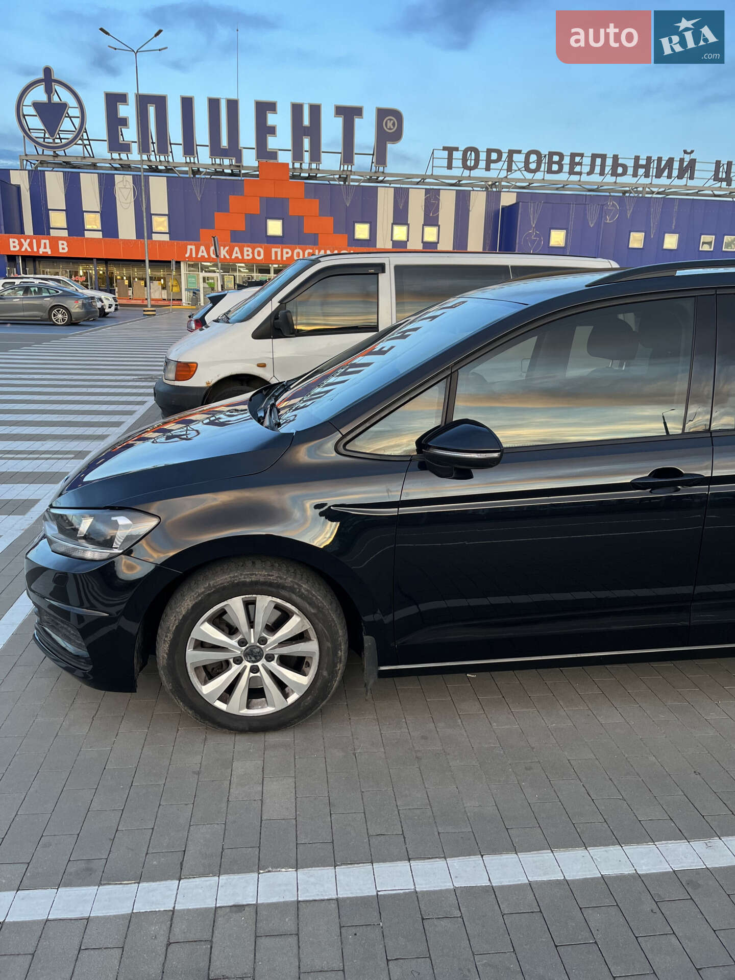 Volkswagen Touran 2015 VIN WVGZZZ1TZGW526651 фото оголошення 5 з 9