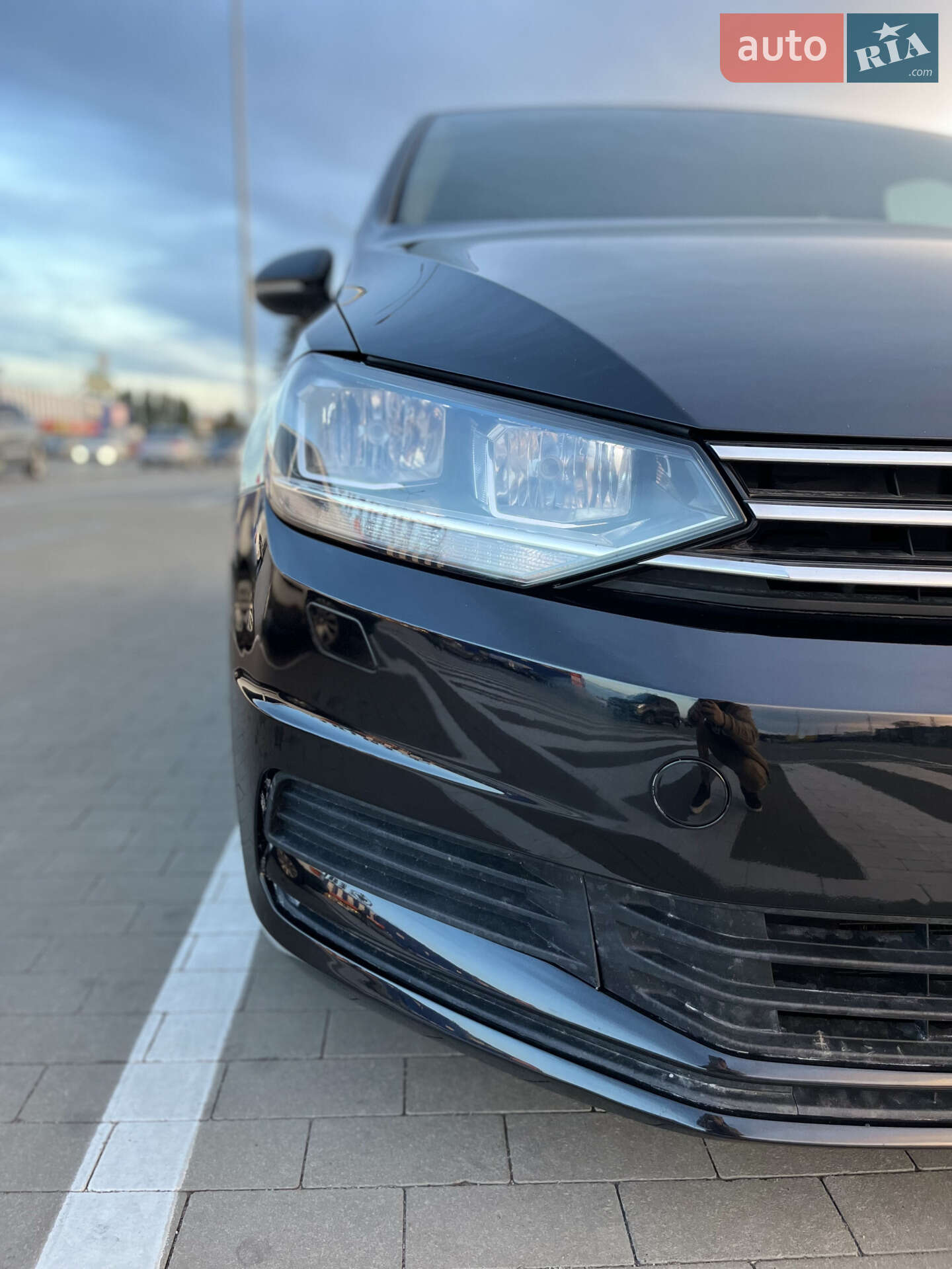 Volkswagen Touran 2015 VIN WVGZZZ1TZGW526651 фото оголошення 8 з 9