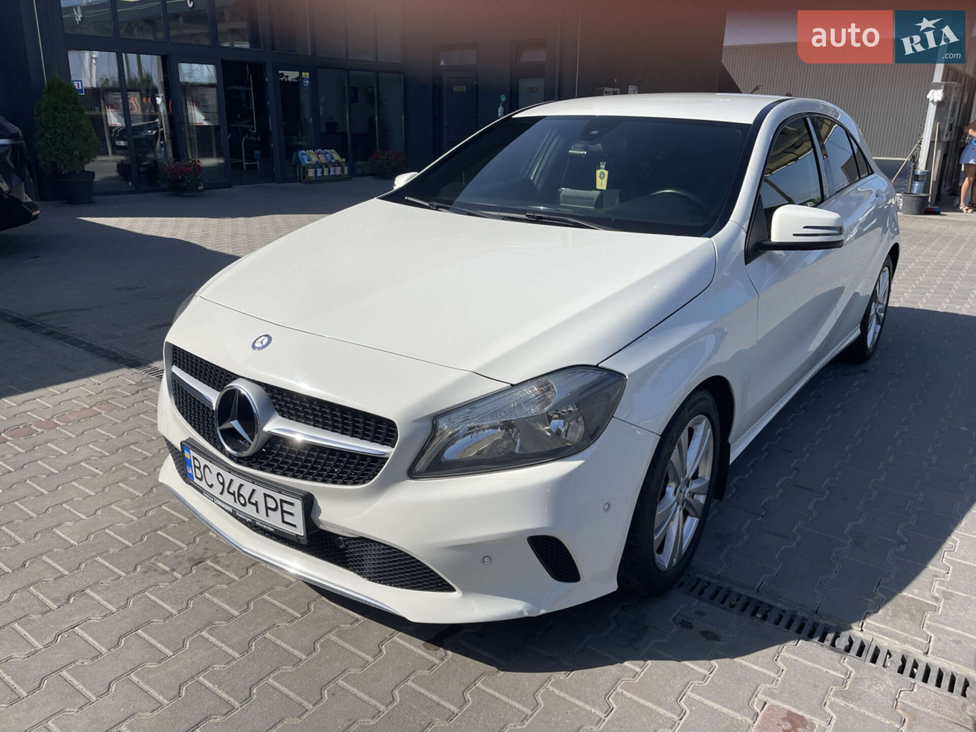 Mercedes-Benz A-Class 2016 VIN WDD1760411J445528 фото оголошення 2 з 20