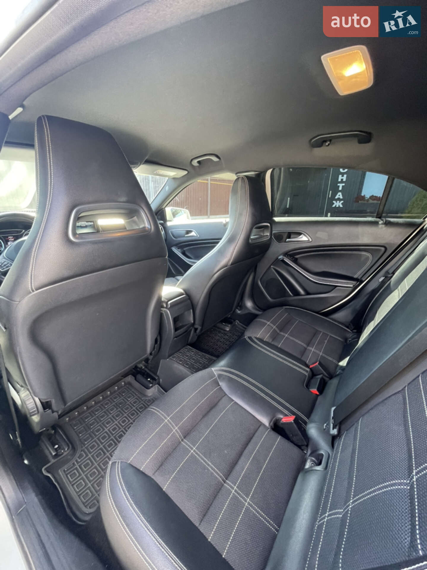 Mercedes-Benz A-Class 2016 VIN WDD1760411J445528 фото оголошення 9 з 20