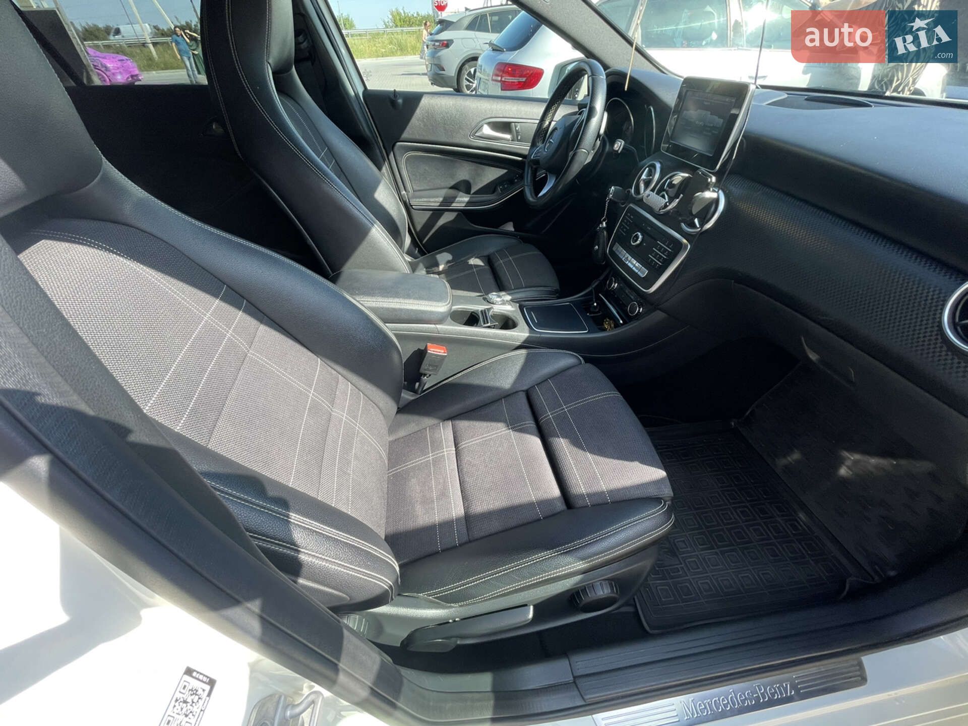 Mercedes-Benz A-Class 2016 VIN WDD1760411J445528 фото оголошення 10 з 20