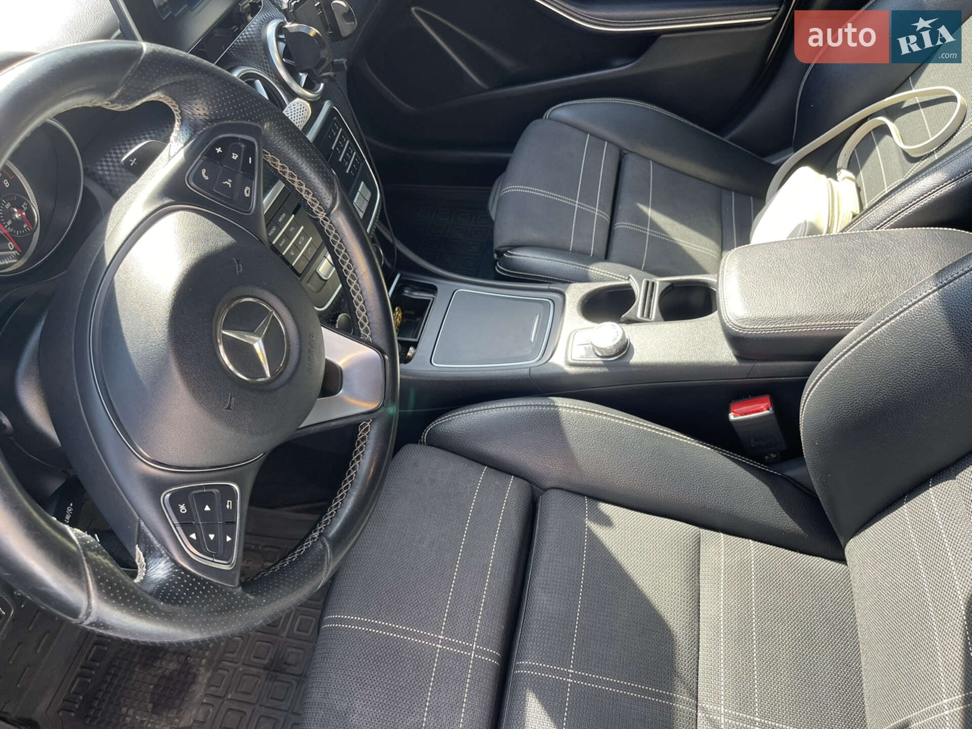 Mercedes-Benz A-Class 2016 VIN WDD1760411J445528 фото оголошення 15 з 20