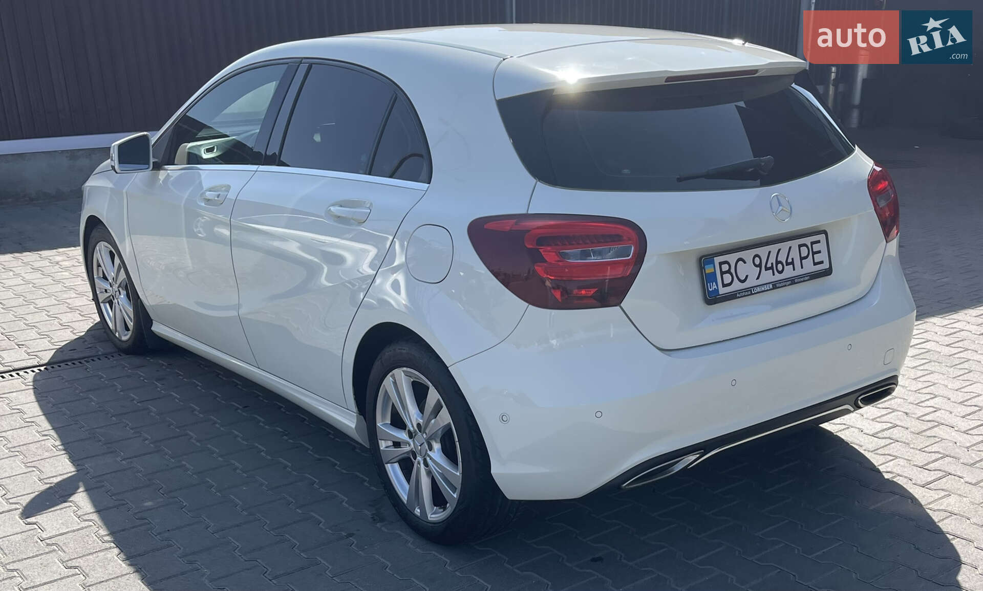 Mercedes-Benz A-Class 2016 VIN WDD1760411J445528 фото оголошення 18 з 20