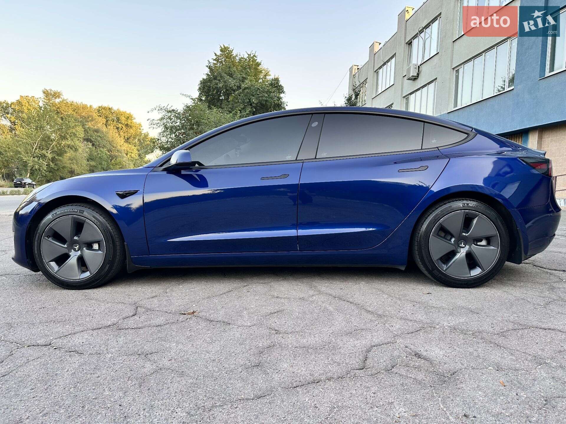 Tesla Model 3 2022 VIN 5YJ3E1EA3NF339429 фото оголошення 10 з 23