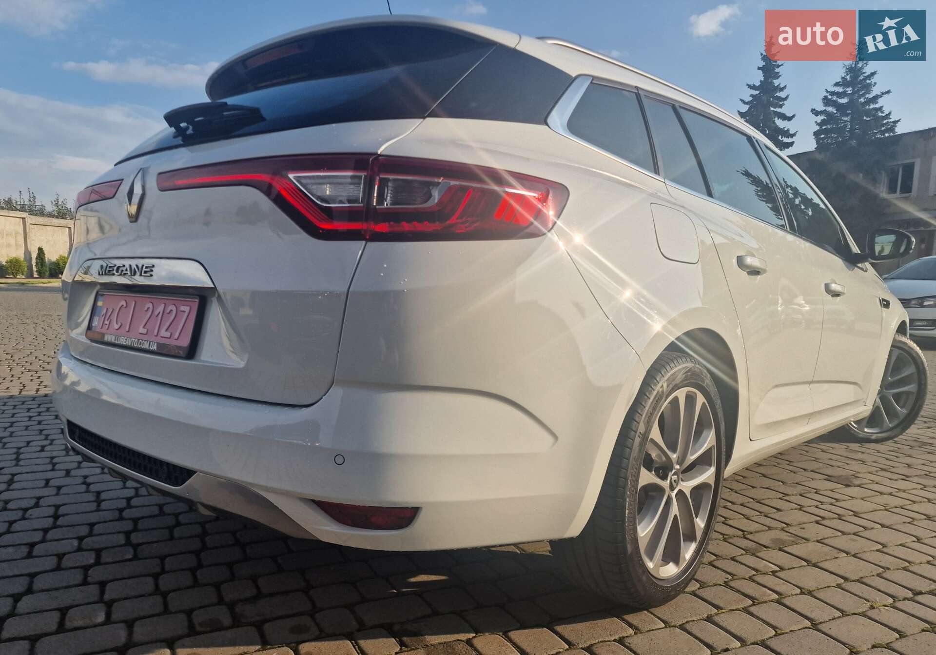 Renault Megane 2017 VIN VF1RFB00958410739 фото оголошення 4 з 45