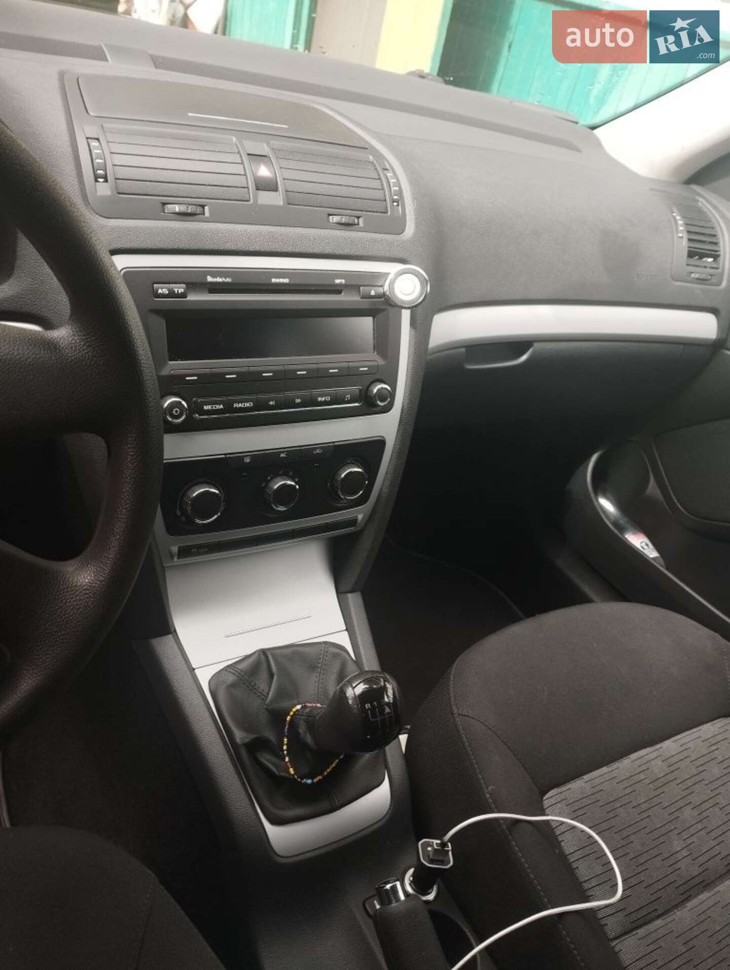 Skoda Octavia 2010 VIN TMBHJ61ZXA8031839 фото оголошення 4 з 24