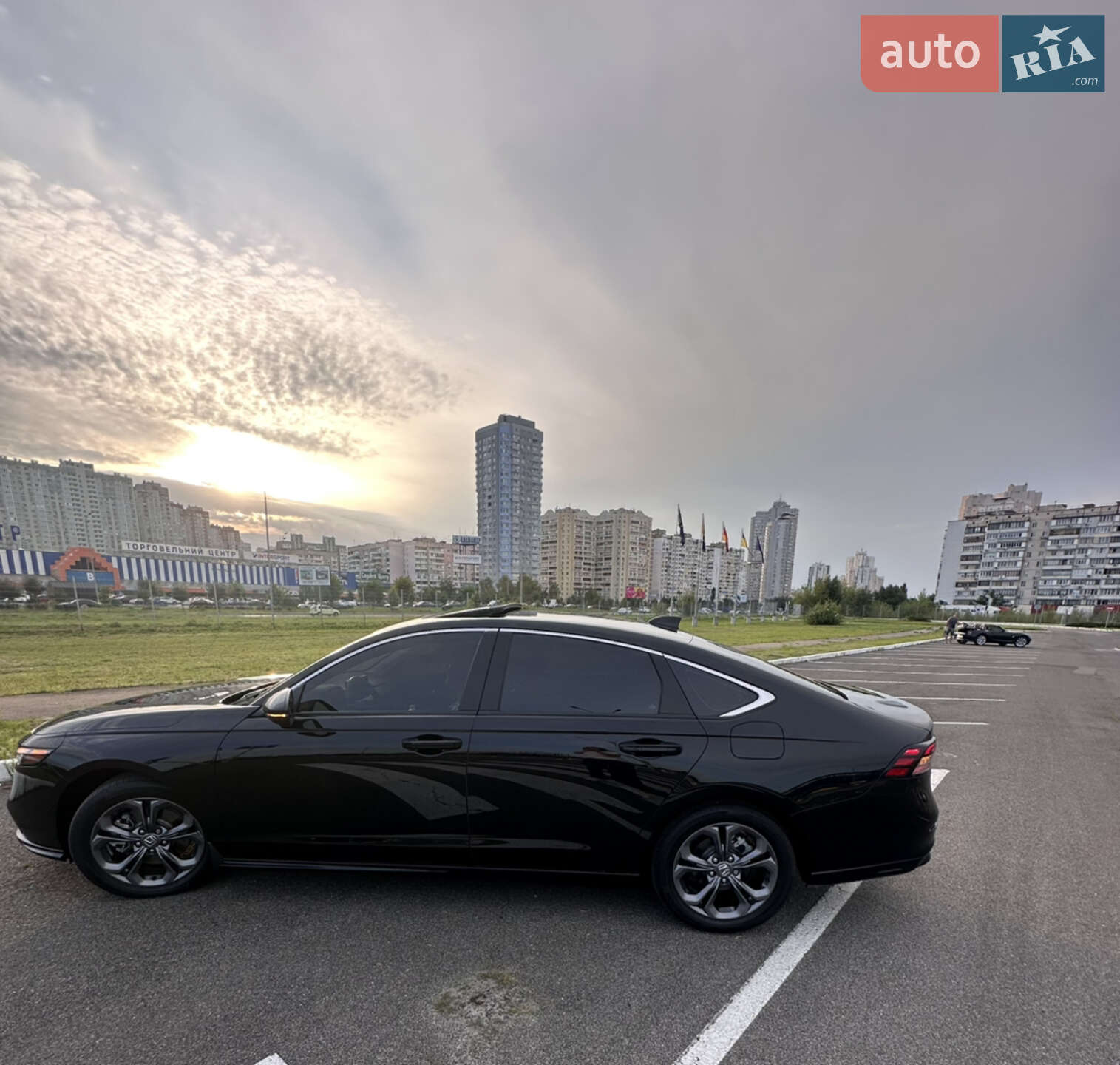 Honda Accord 2024 VIN 1HGCY2F62RA033572 фото оголошення 12 з 23