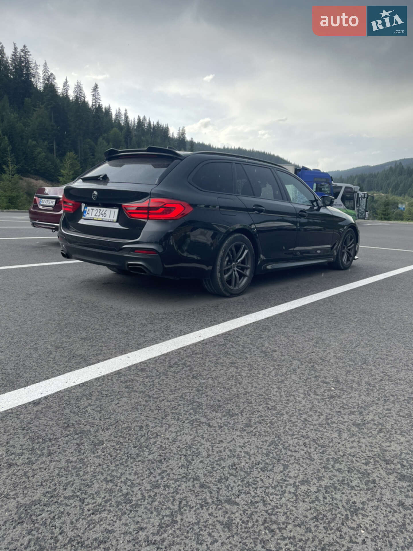 BMW 5 Series 2018 VIN WBAJM91060BH80263 фото оголошення 4 з 16