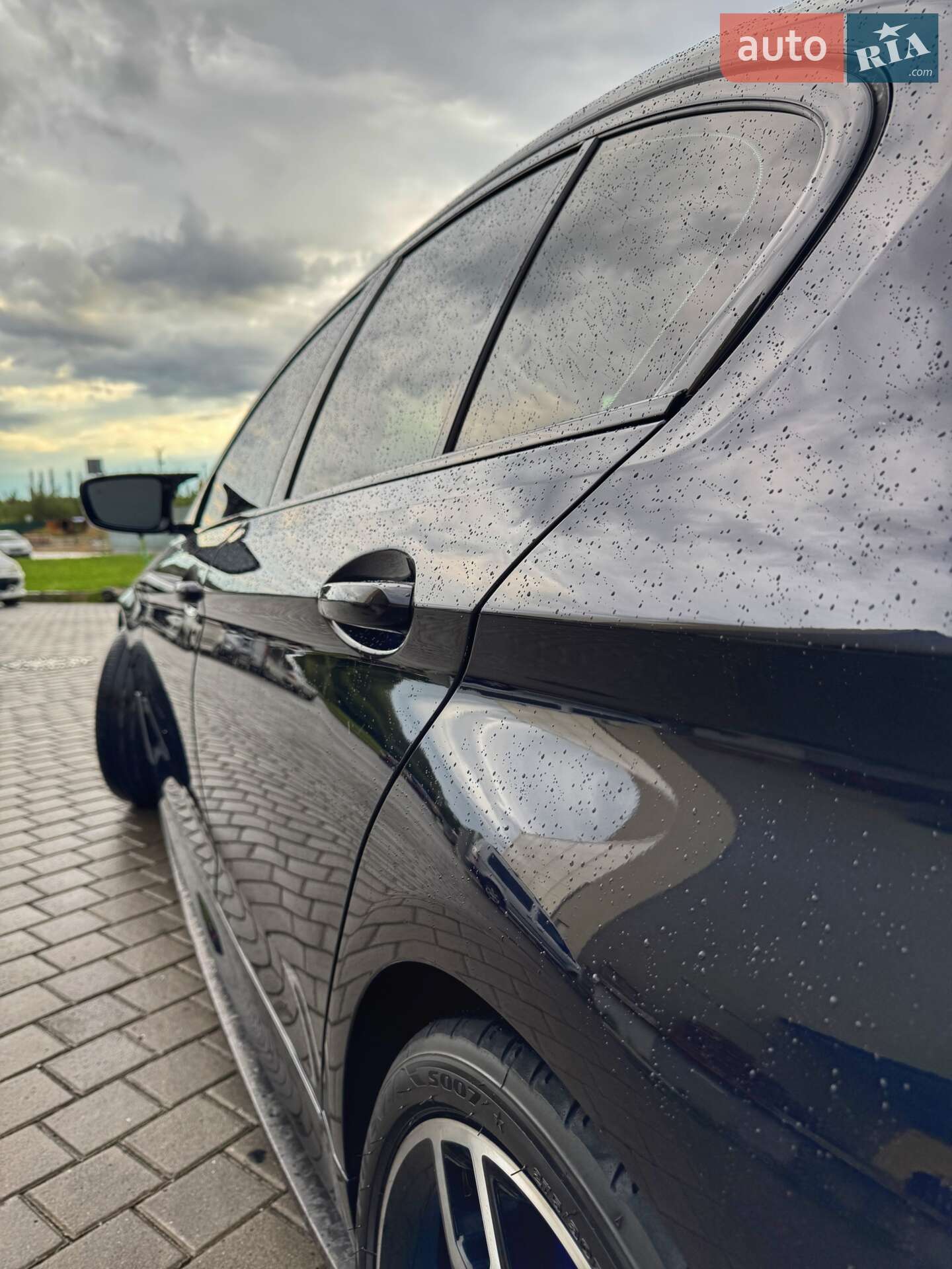 BMW 5 Series 2019 VIN WBAJS7C05LCD17441 фото оголошення 17 з 38