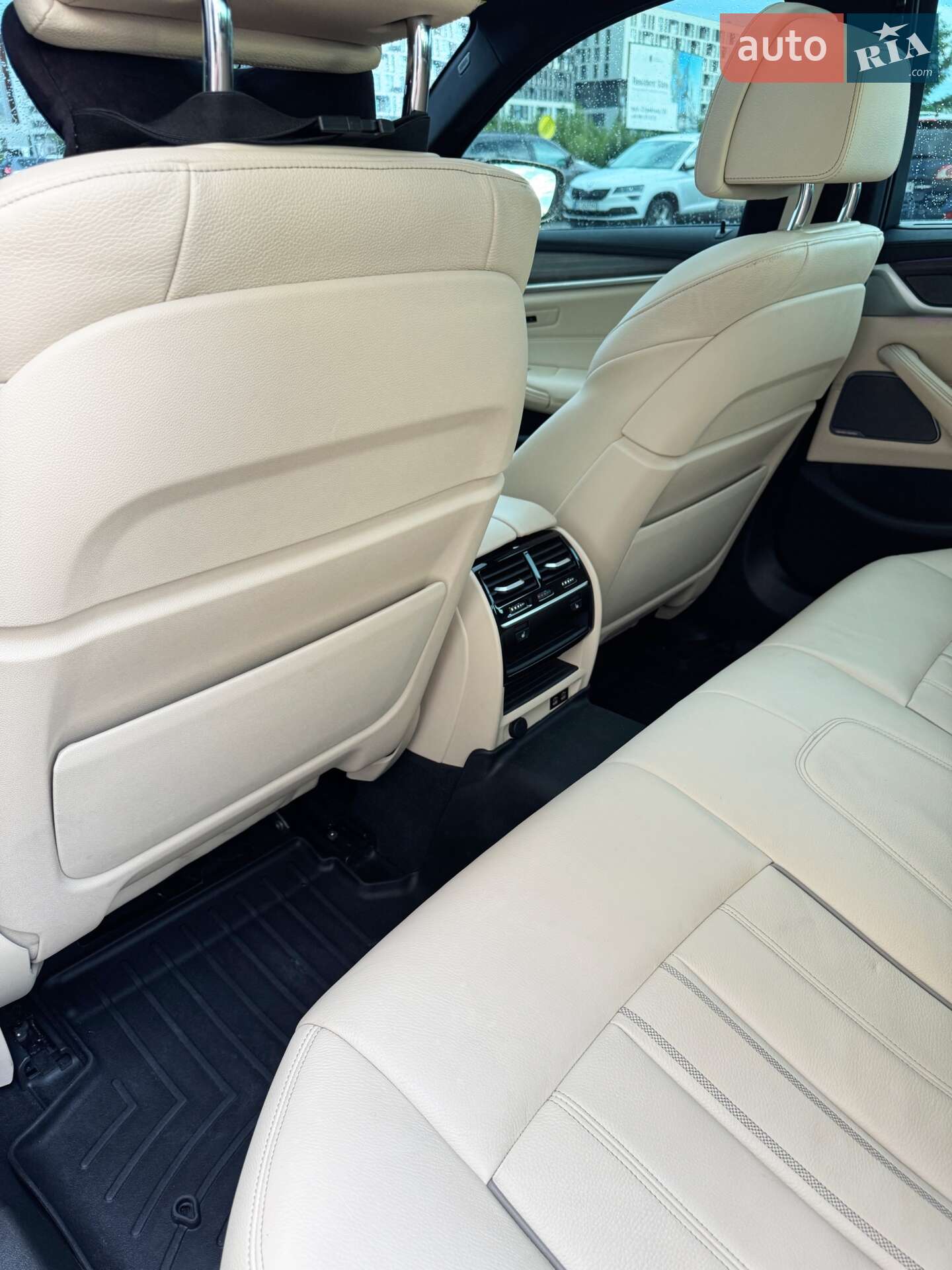 BMW 5 Series 2019 VIN WBAJS7C05LCD17441 фото оголошення 25 з 38