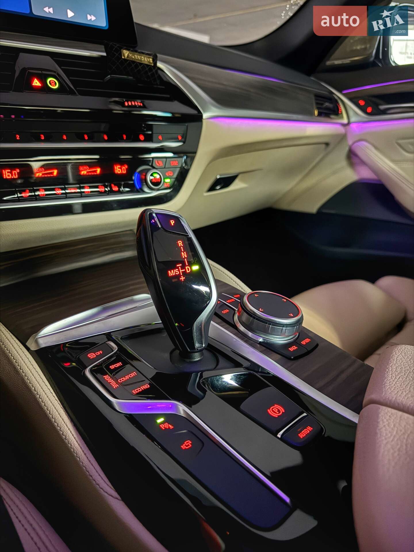 BMW 5 Series 2019 VIN WBAJS7C05LCD17441 фото оголошення 15 з 38