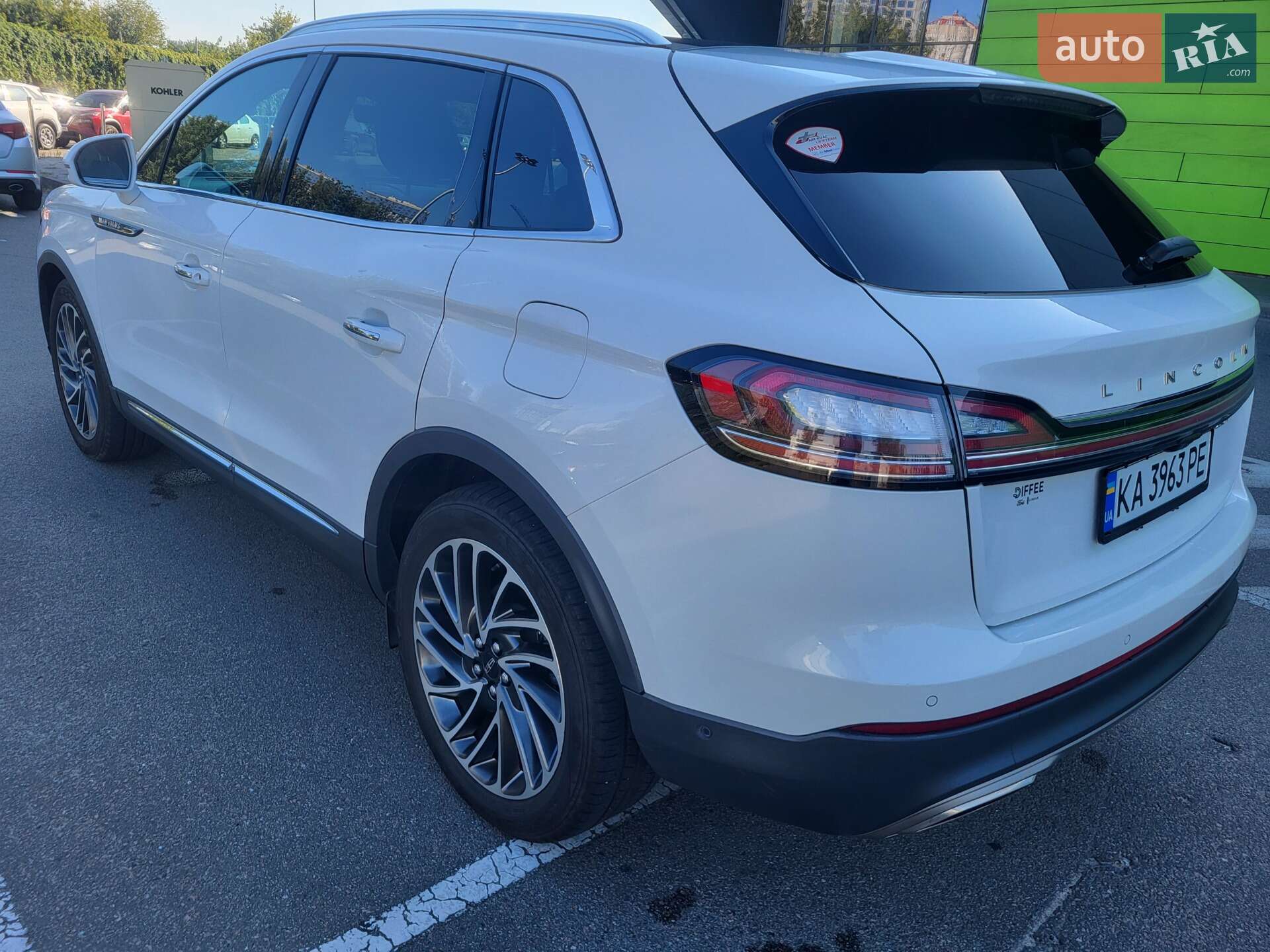 Lincoln Nautilus 2019 VIN 2LMPJ6K98LBL04383 фото оголошення 4 з 45