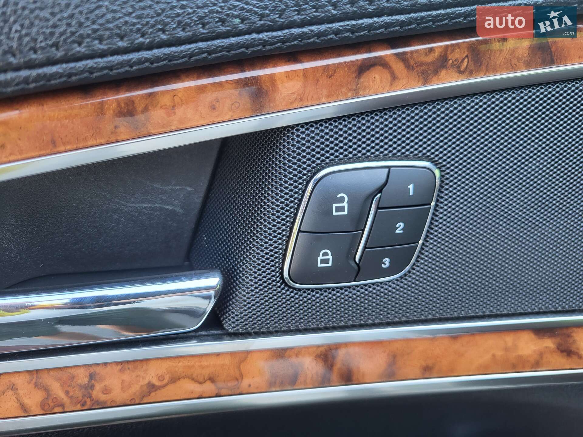 Lincoln Nautilus 2019 VIN 2LMPJ6K98LBL04383 фото оголошення 22 з 45