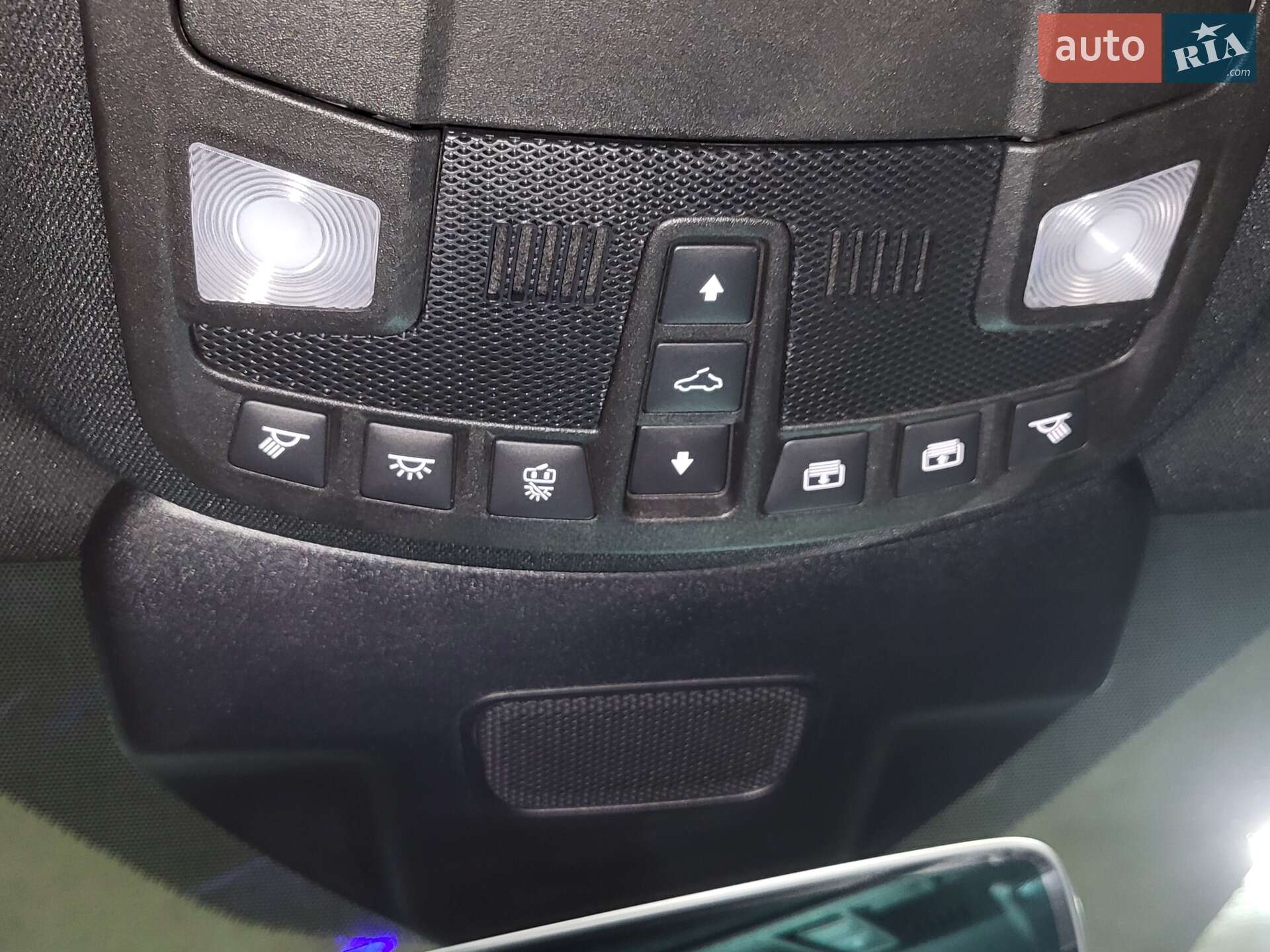 Lincoln Nautilus 2019 VIN 2LMPJ6K98LBL04383 фото оголошення 43 з 45