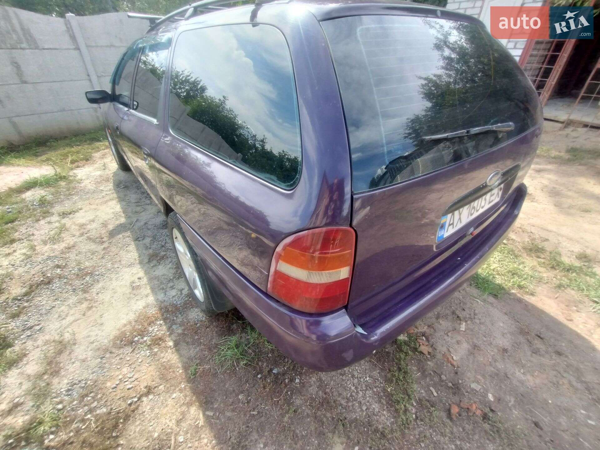 Ford Mondeo 1996 VIN WF0NXXGBBNTS13879 фото оголошення 3 з 21
