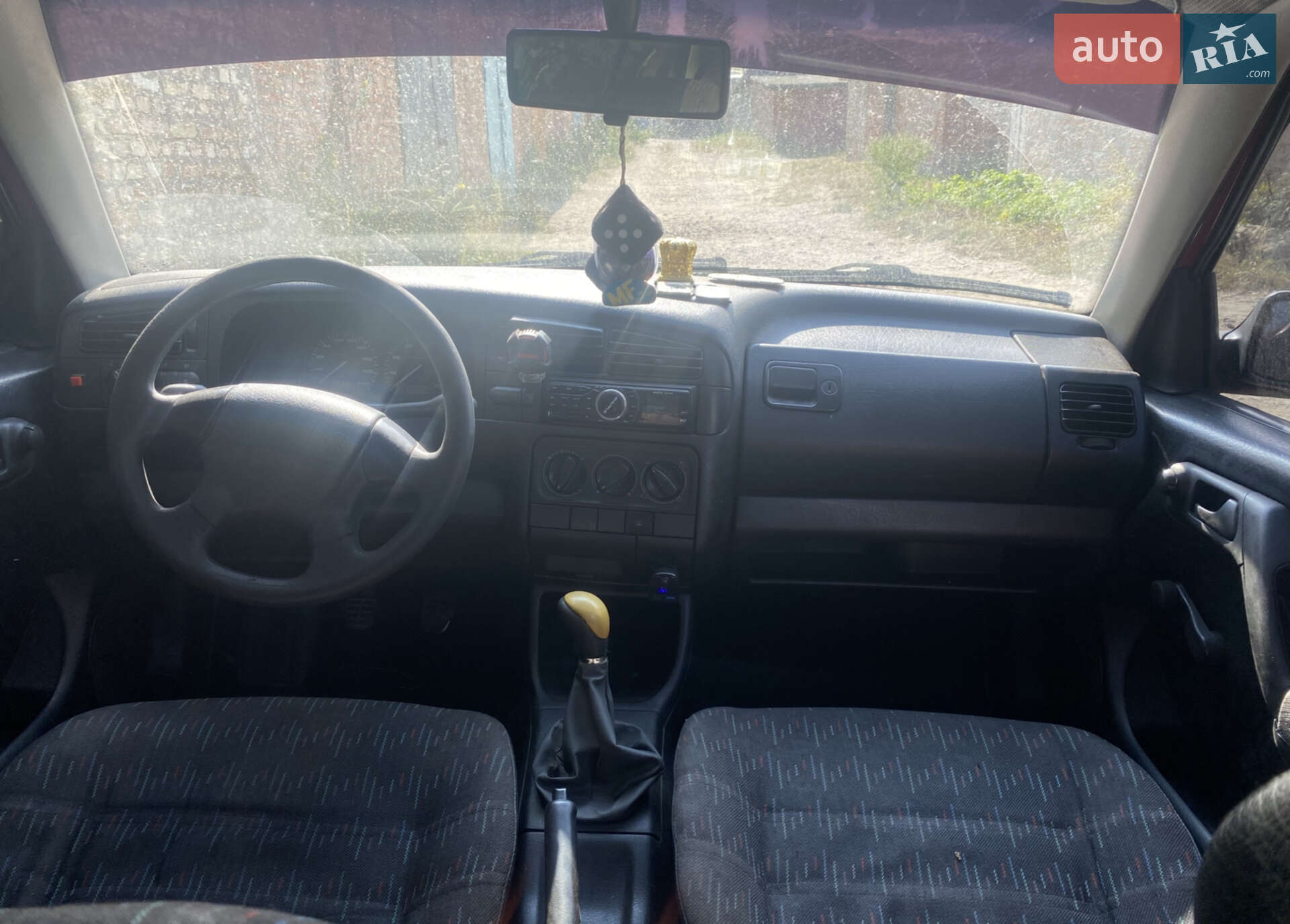 Volkswagen Golf 1993 VIN WVWZZZ1HZRW084123 фото оголошення 4 з 7